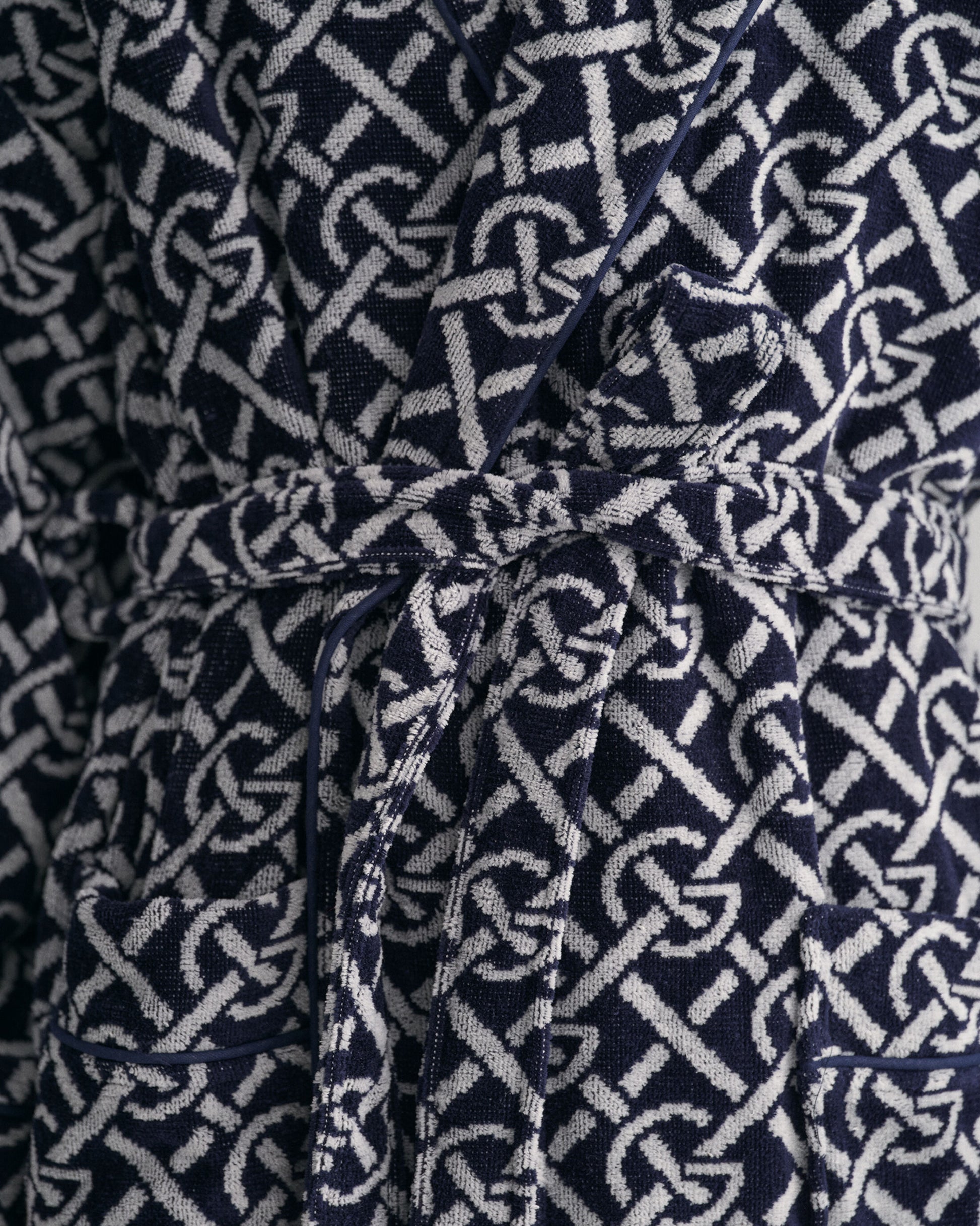 856006603-433-3.jpg