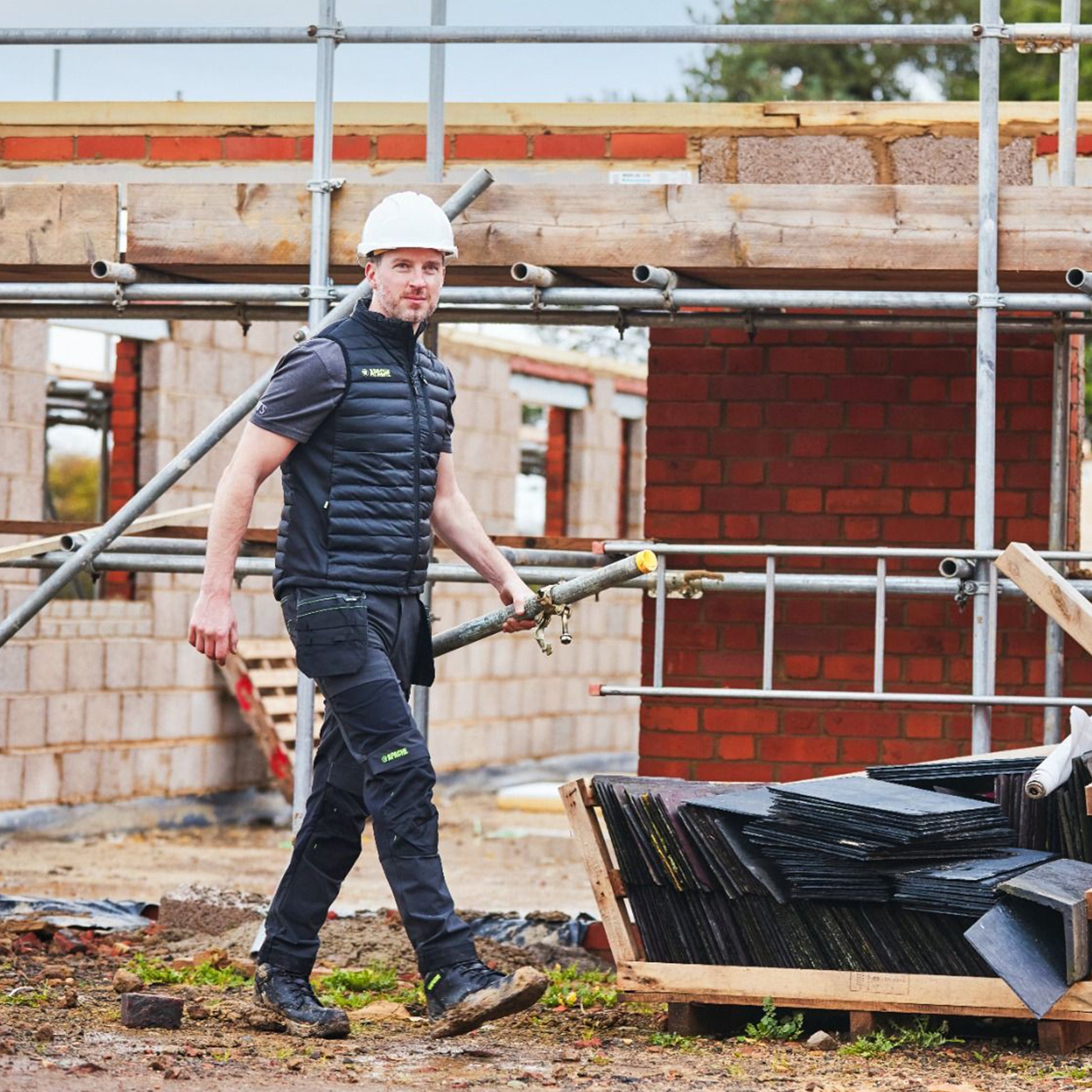 Apache CALGARY Mens Trousers Grey Black