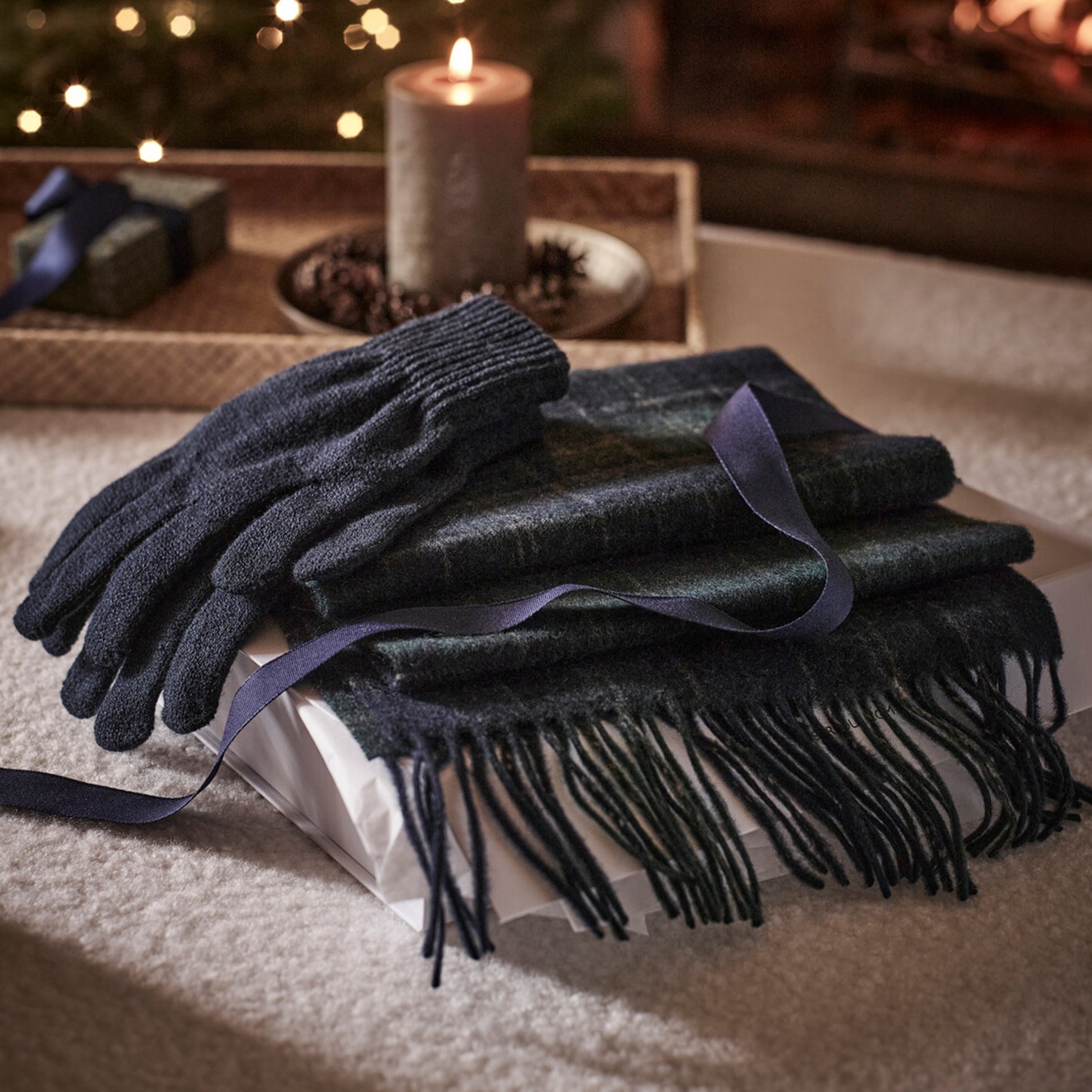 Barbour TARTAN SCARF & GLOVE Gift Set Mens Green Loch Tartan