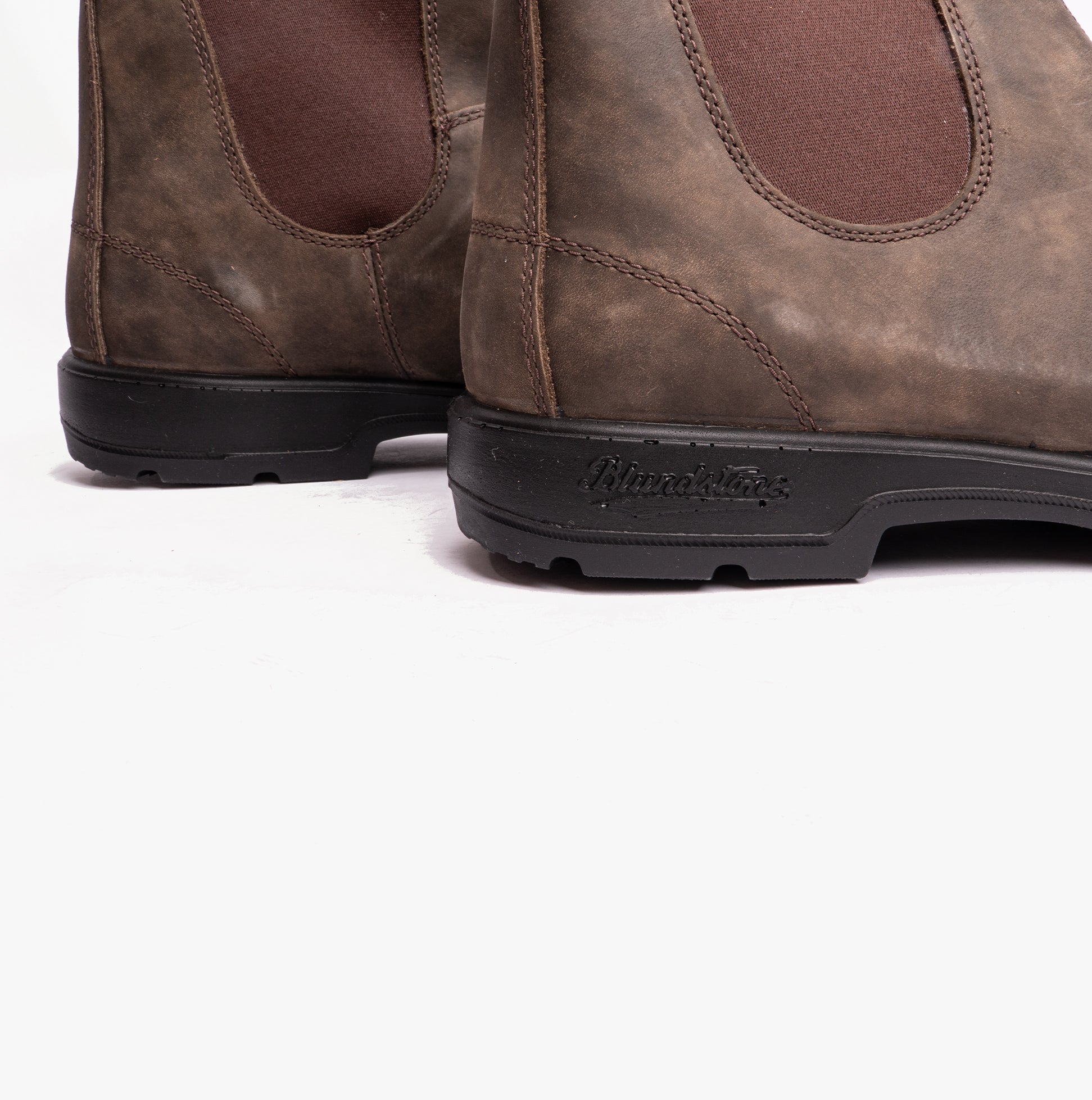 Blundstone 584 Mens Premium Nubuck Waterproof Chelsea Boots Rustic Brown