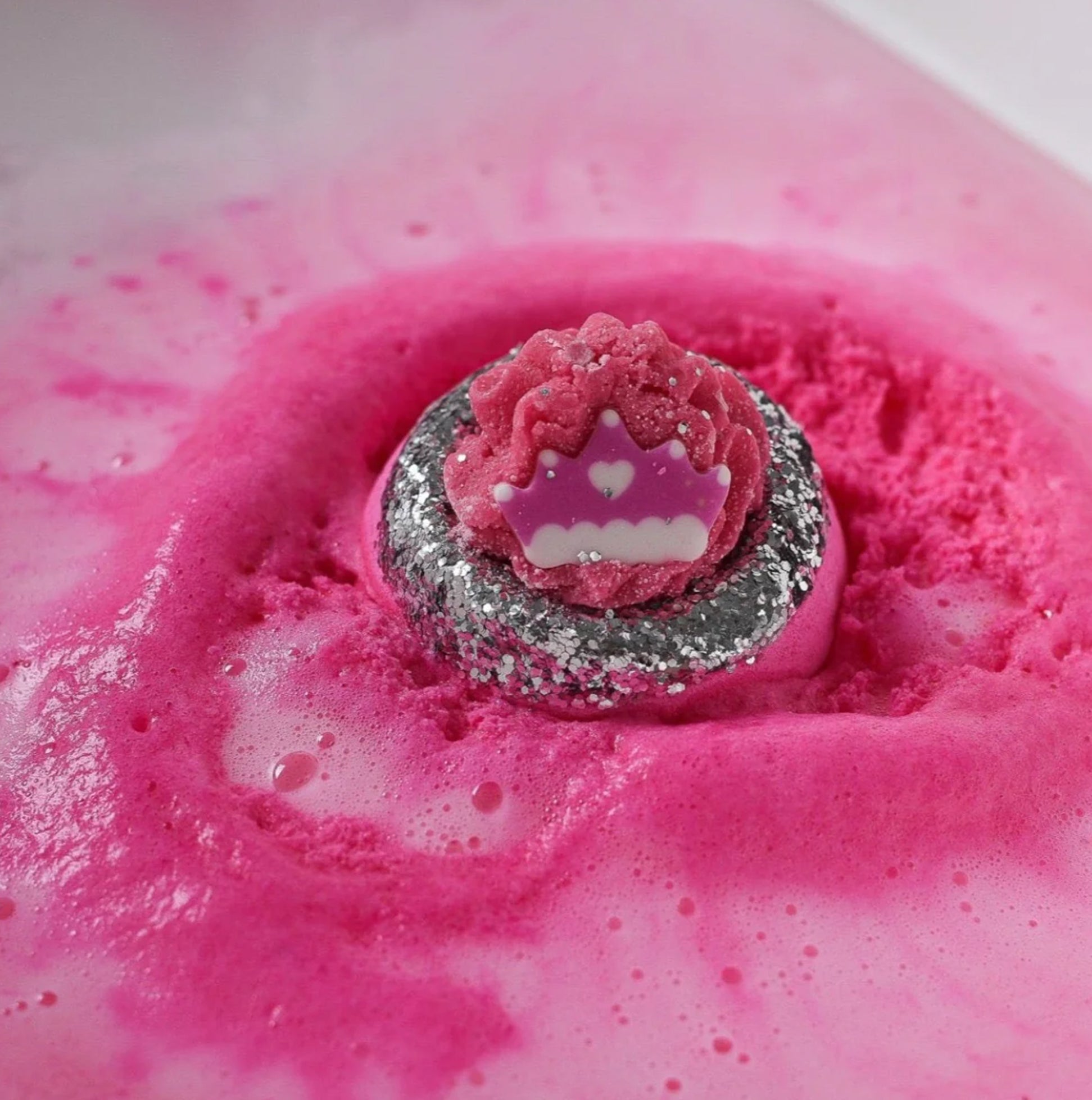 Bomb Cosmetics I'm A Bomb Babe Girl Bath Blaster