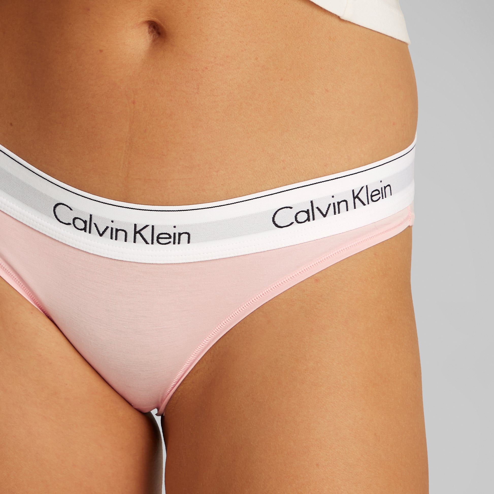 Calvin-Klein_SP2025_SQL_0000F3787ESQL_4.jpg