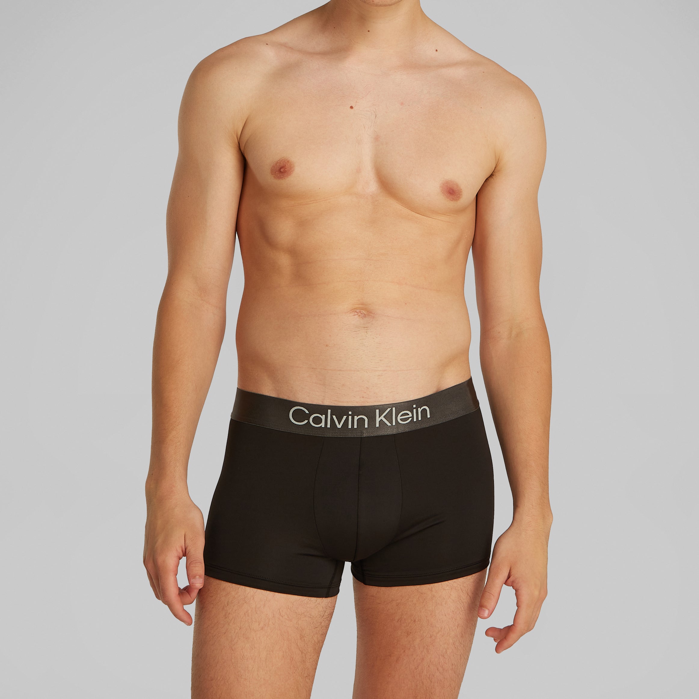 Calvin-Klein_SP2025_VSA_LV00NB4269VSA.jpg