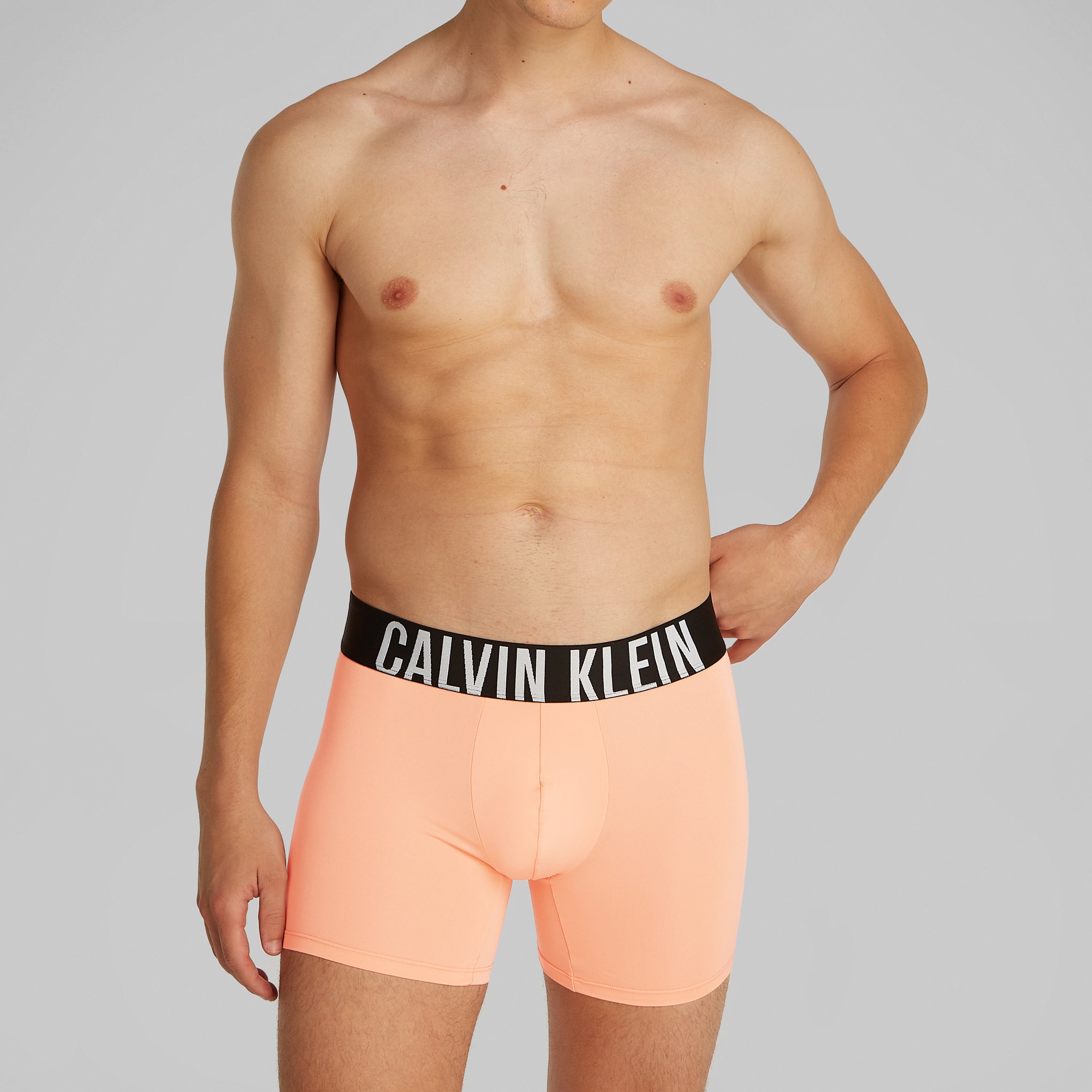 Calvin-Klein_SP2025_VVM_000NB3612AVVM_2.jpg