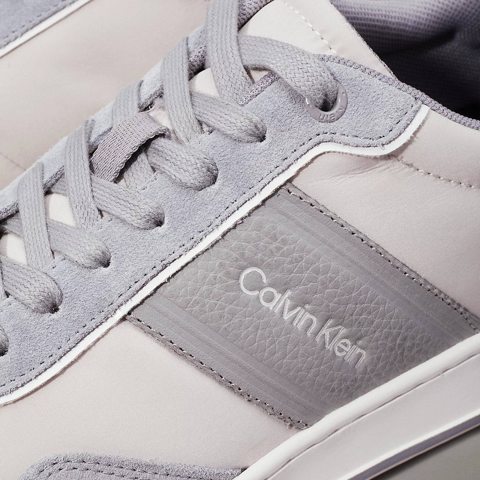 Calvin Klein LOW TOP LACE UP MIX Mens Trainers Light Grey/Granite Road