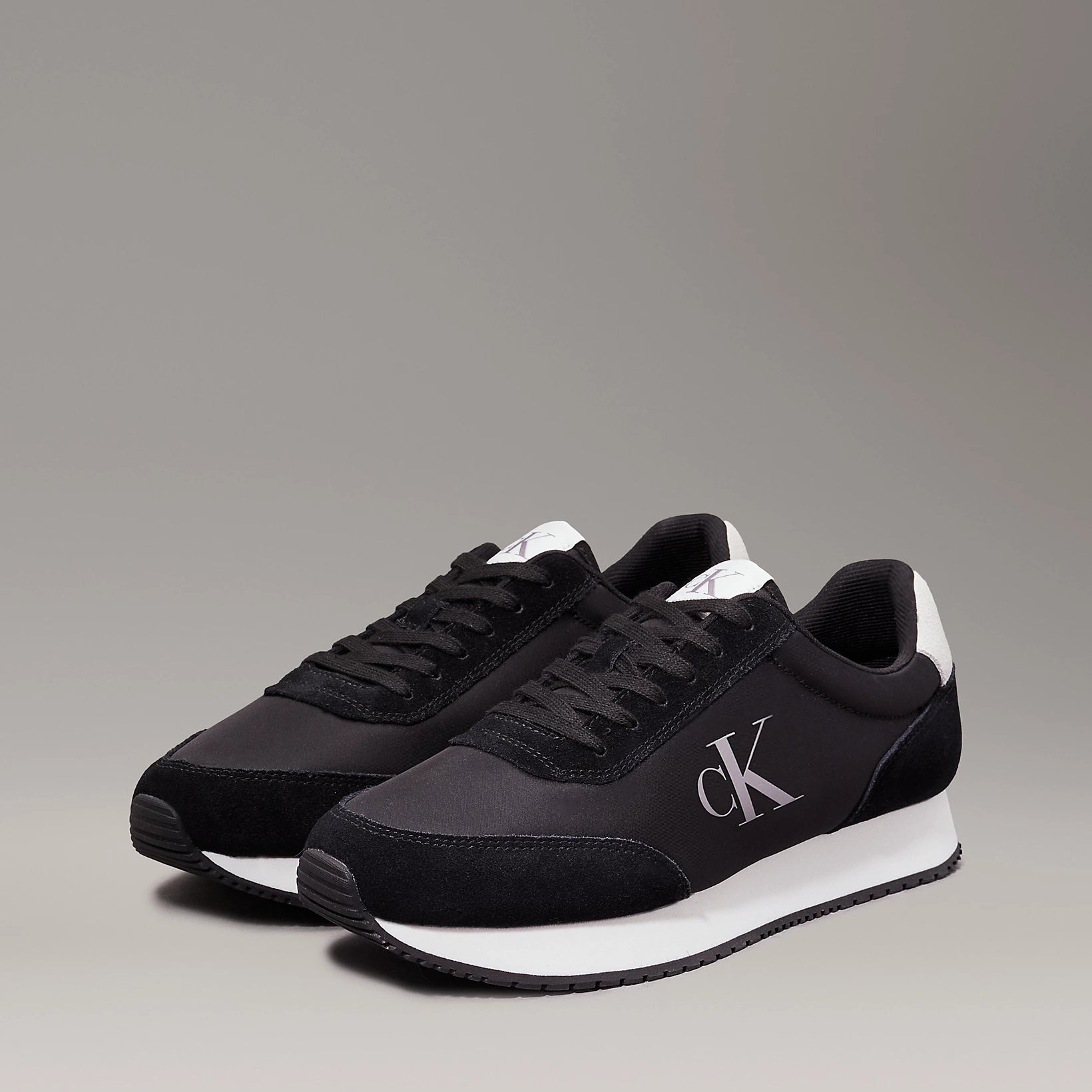 Calvin Klein RETRO RUNNER ICONIC Mens Trainers Black/Bright White