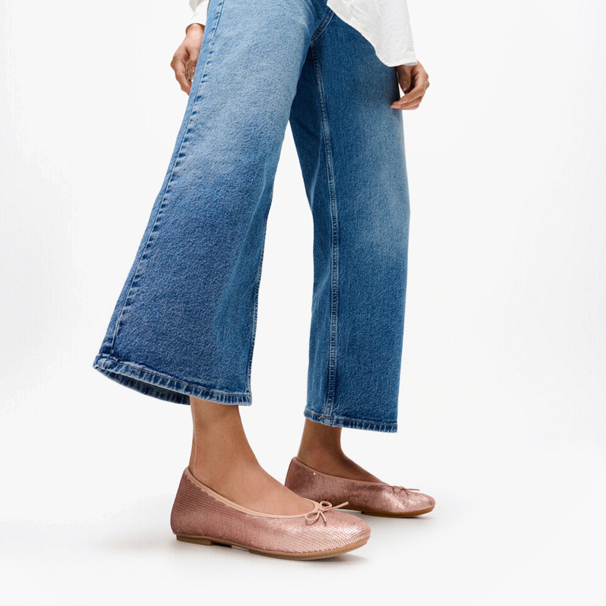 FitFlop DELICATO BOW SEQUIN BALLET Womens Ballet Classic Beige