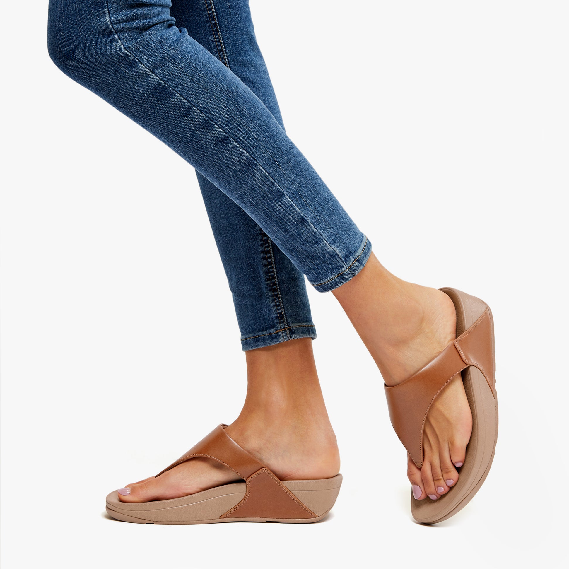 FitFlop LULU Womens Leather Toe Post Sandals Light Tan