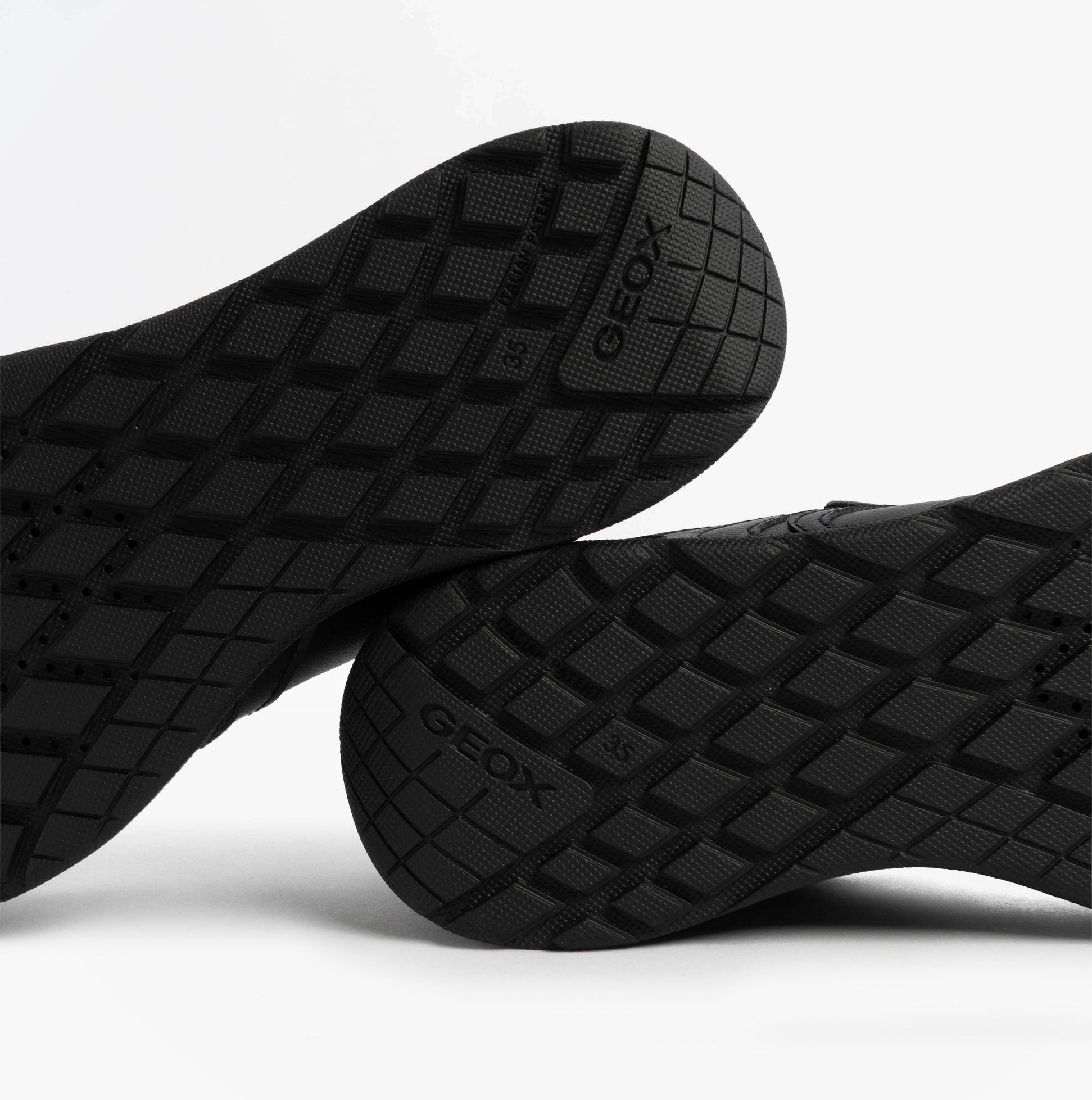 GEOX J RANN-E BOY Unisex Kids Touch Fasten Trainers Black