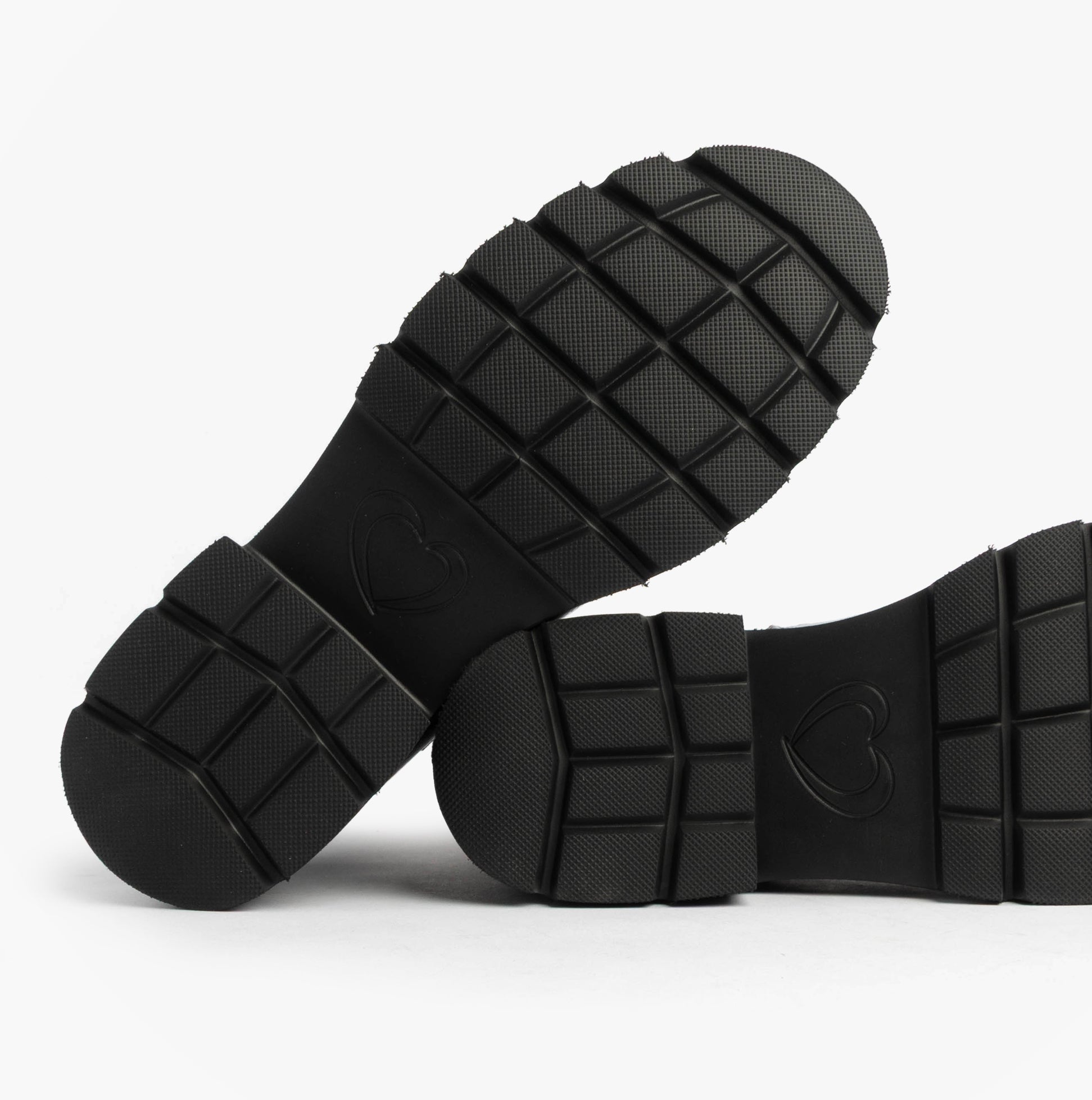 Heavenly Feet ZETA Womens Chelsea Boots Claret Patent