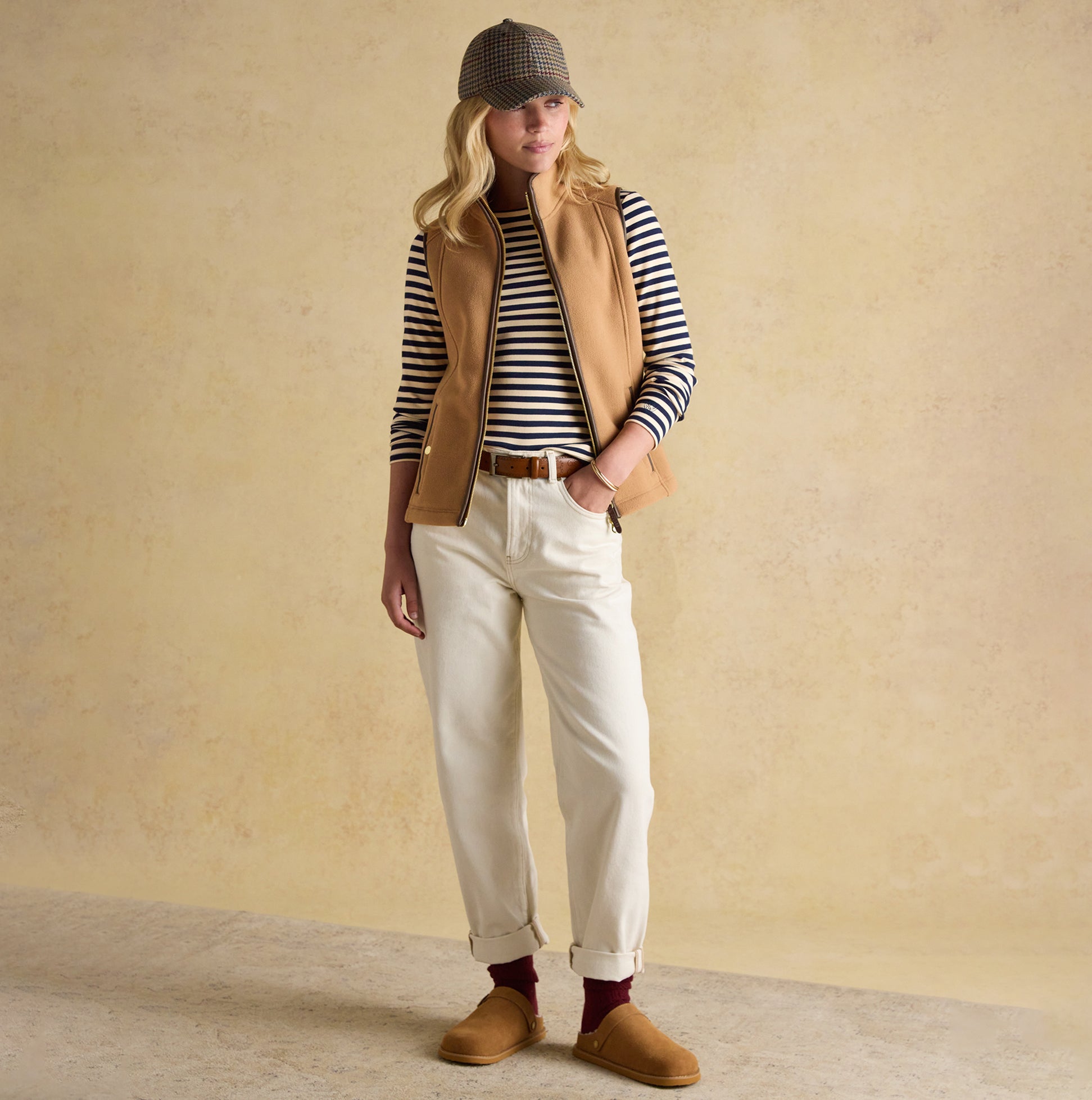 Joules HERITAGE FLEECE Womens Gilet Tan