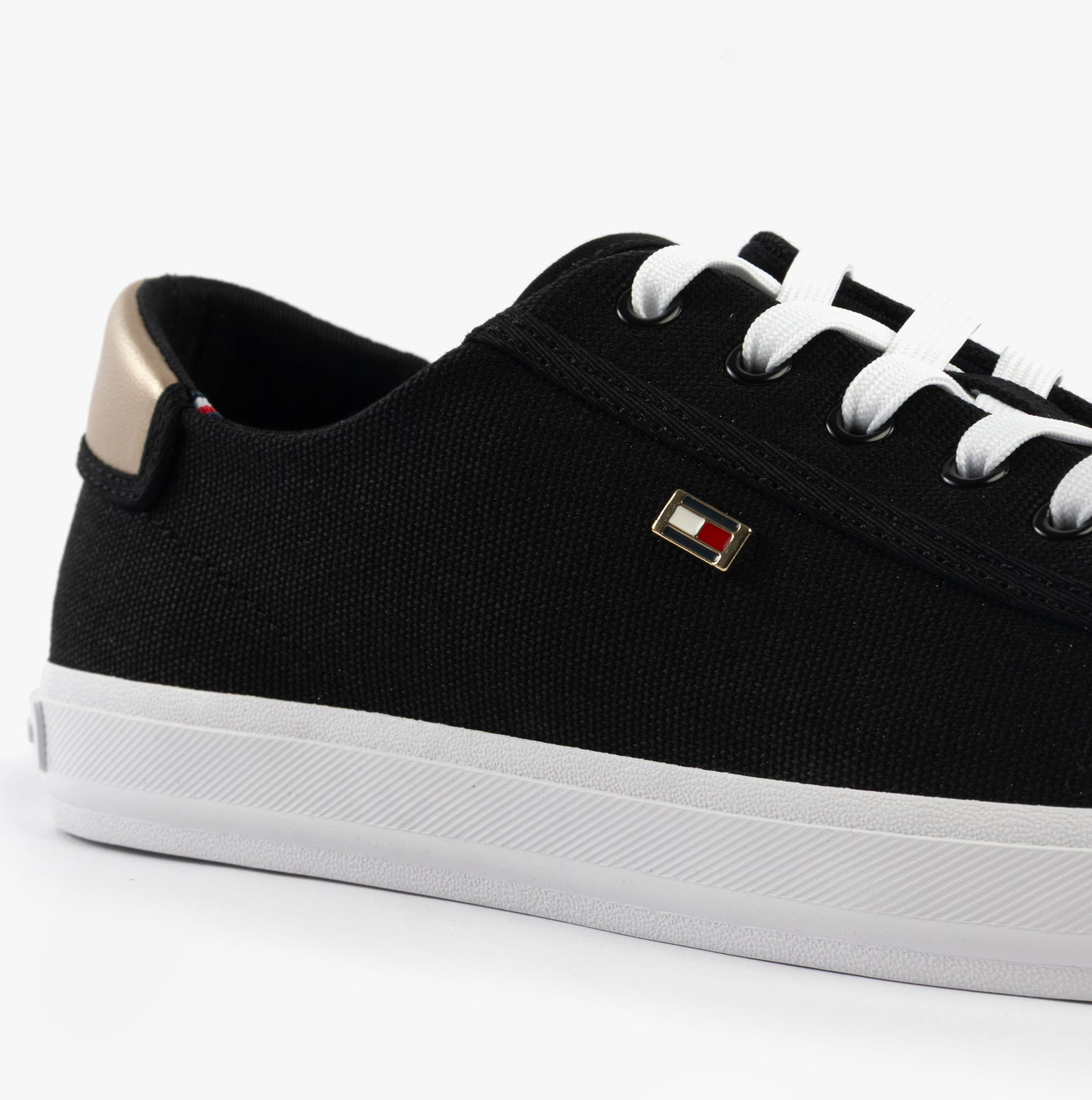 Tommy Hilfiger CANVAS METALLIC HEEL Womens Trainers Black