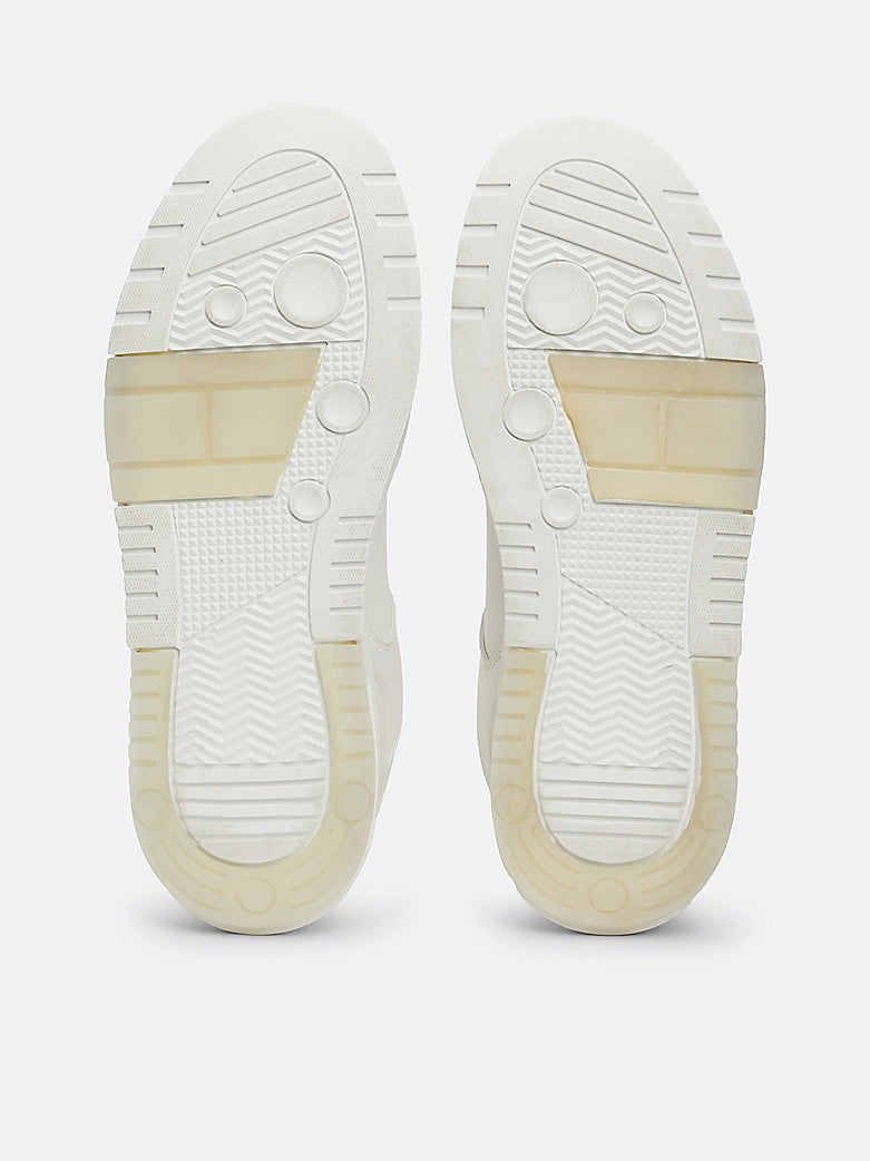 Tommy Hilfiger THE BROOKLYN LEATHER Trainers Mens Ecru