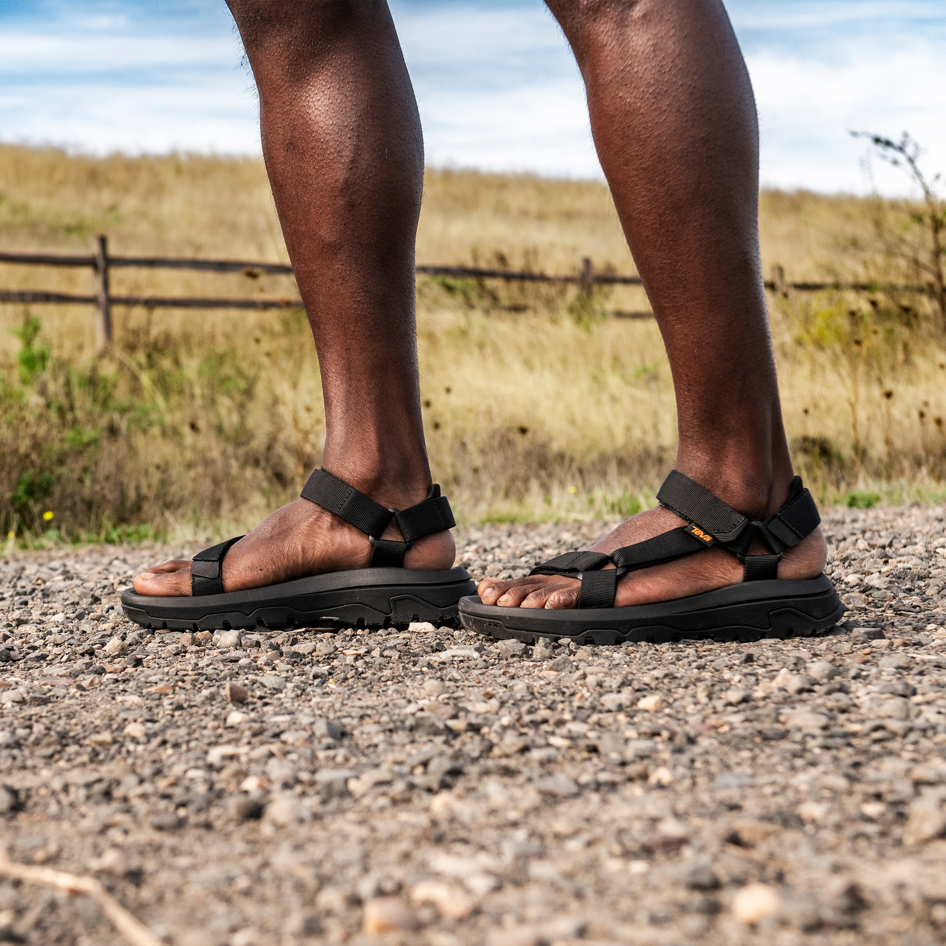 Teva HURRICANE XLT3 Mens Cross Strap Sandals Black