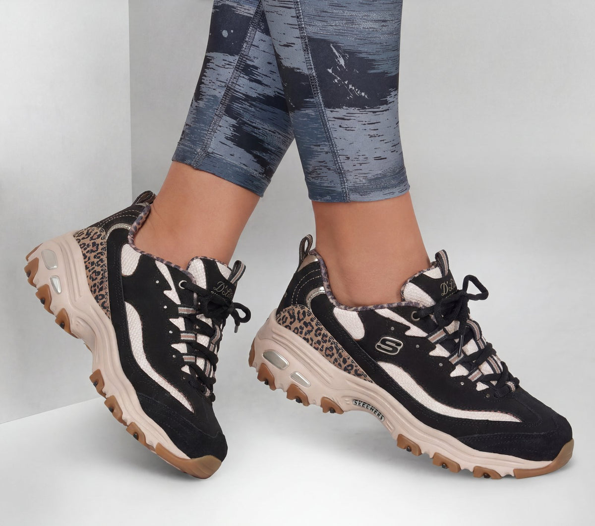 Skechers D'LITES - WILD CHARM Womens Casual Trainers Black