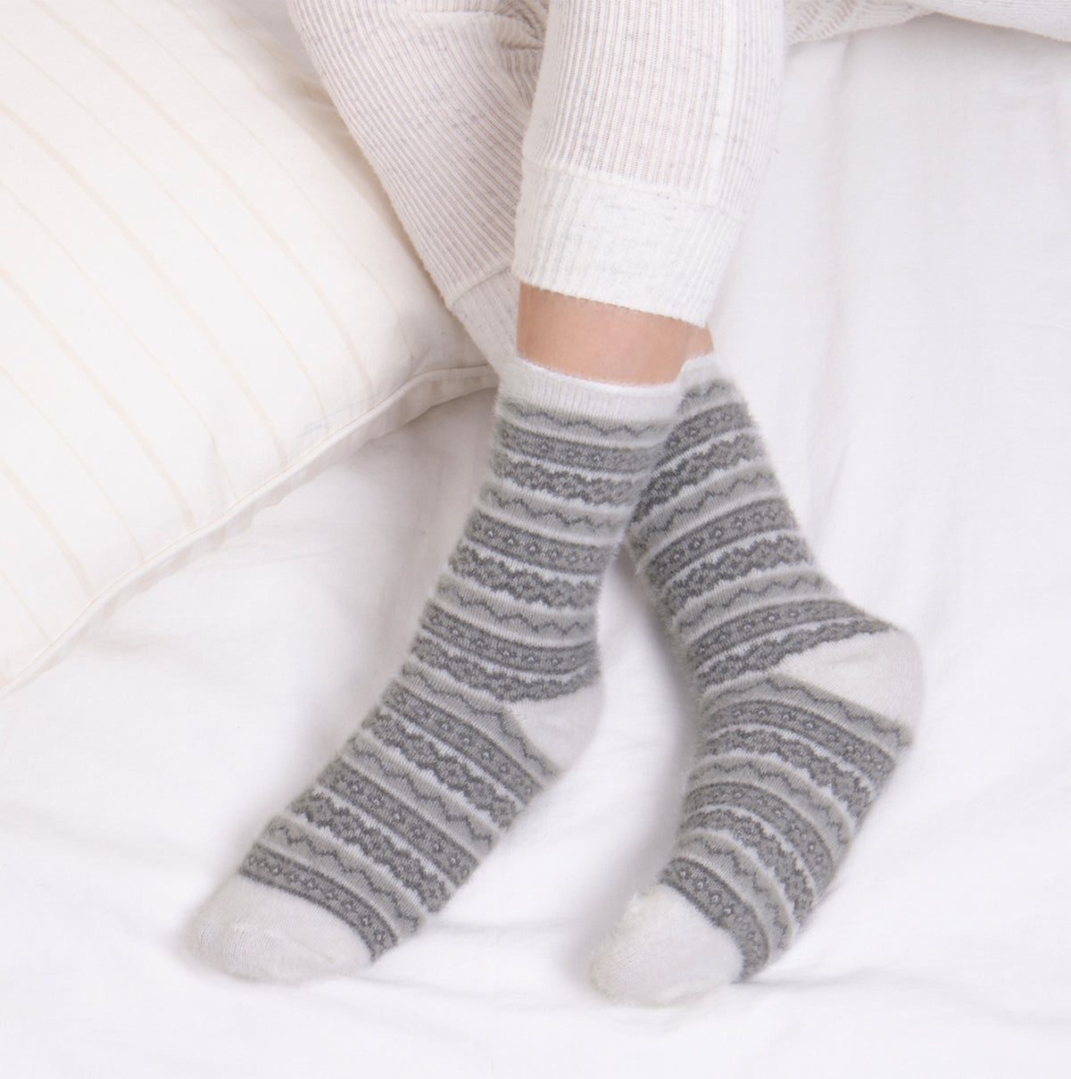 Totes Toasties fair-isle-cheni Womens Slipper Socks Grey