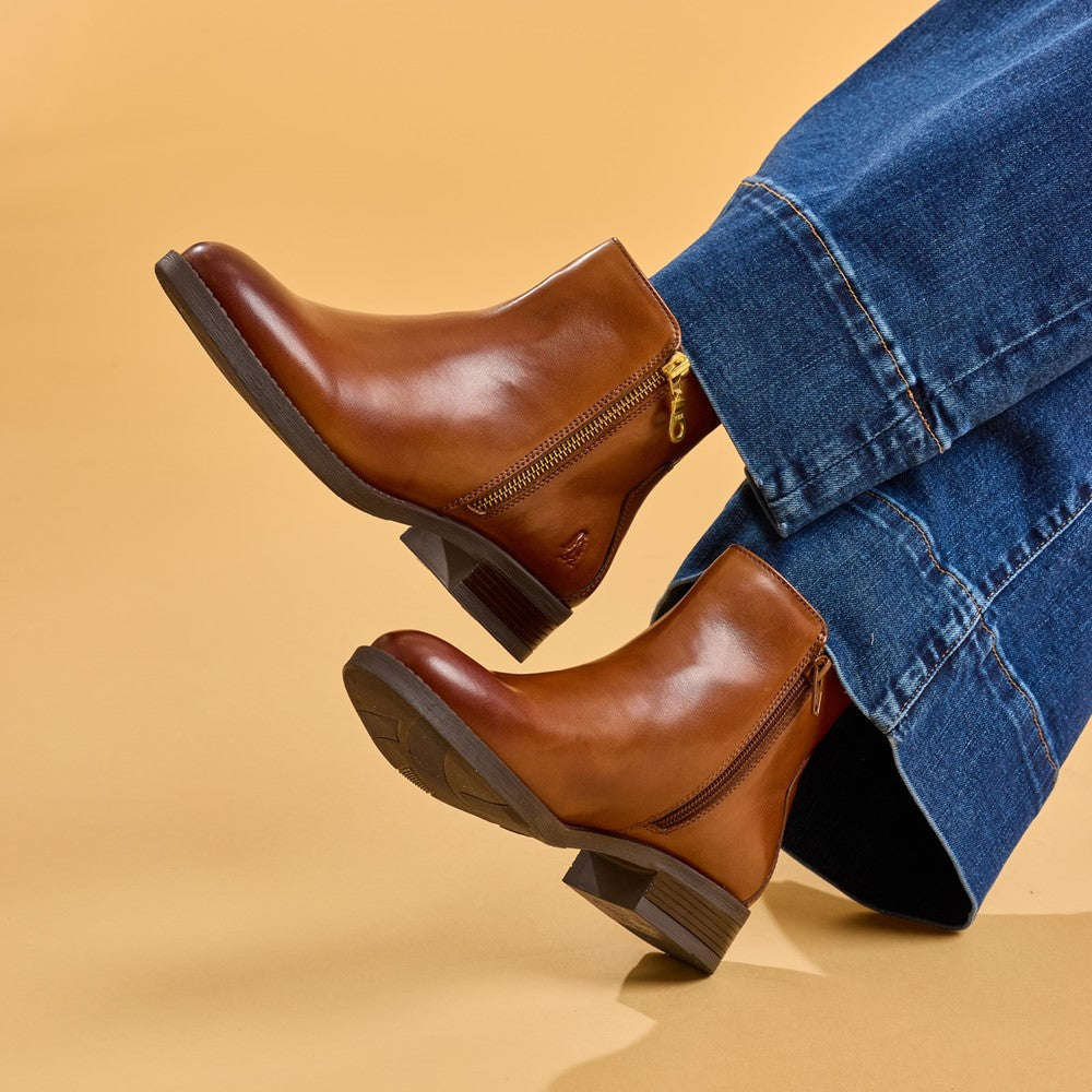 Hush Puppies Perry Zip Boot Womens Ankle Boots Tan