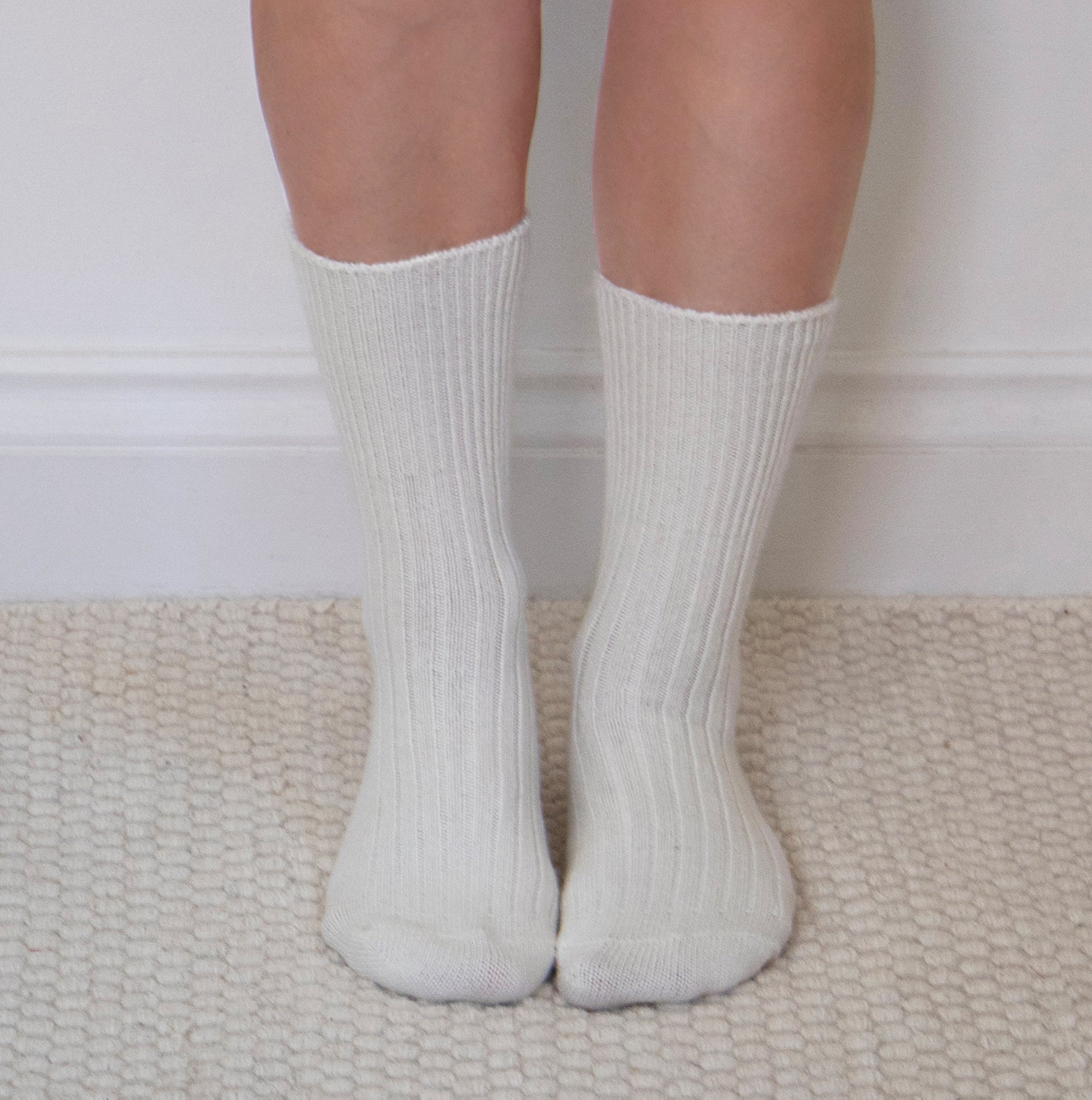 Totes Toasties CASHMERE BLEND Womens Socks Oat