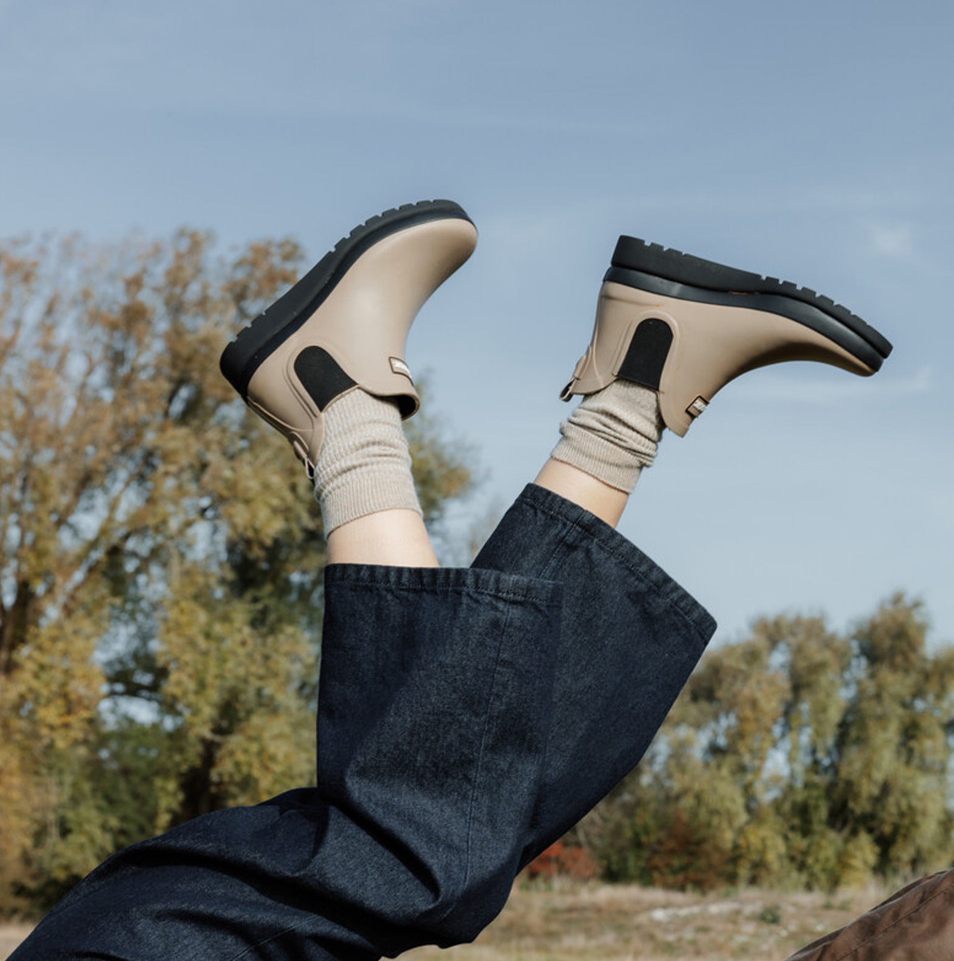 Barbour CLIFTON Womens Chelsea Wellies Light Trench/Black