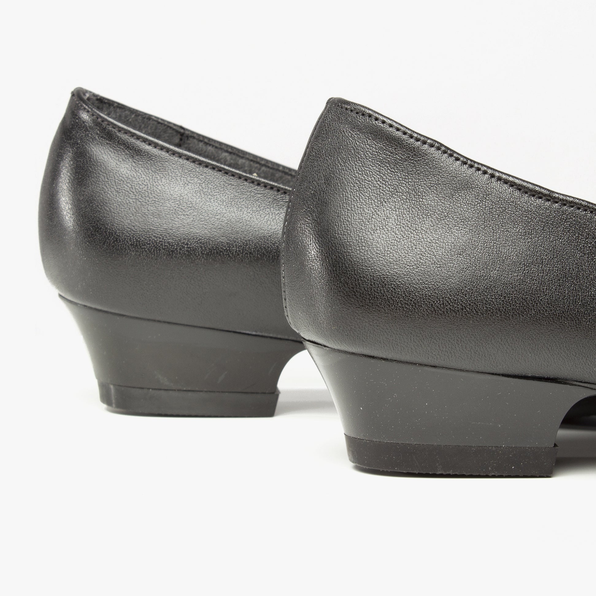 Amblers Safety FS96 Womens Leather Safety Court Shoes Black