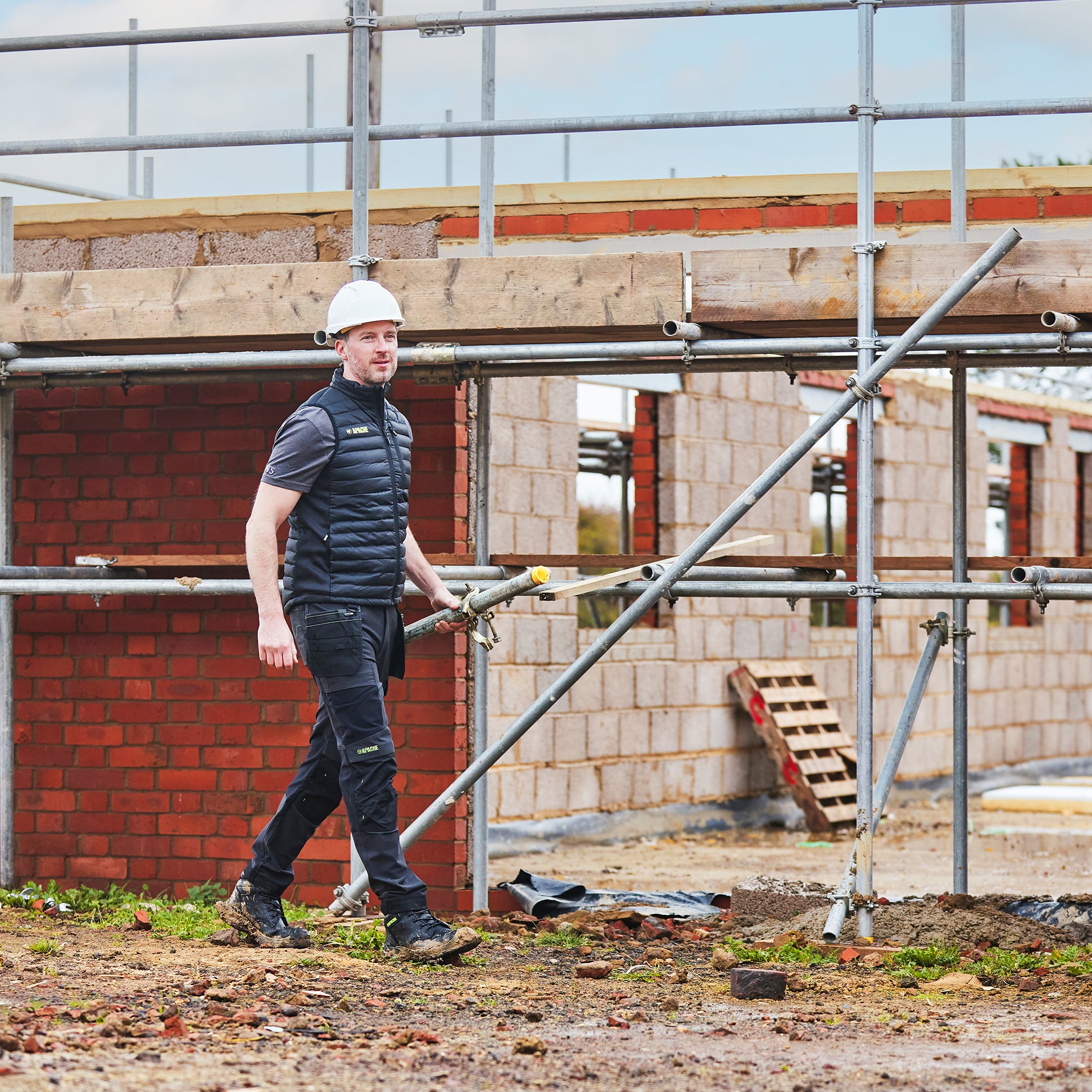 Apache CALGARY Mens Trousers Black