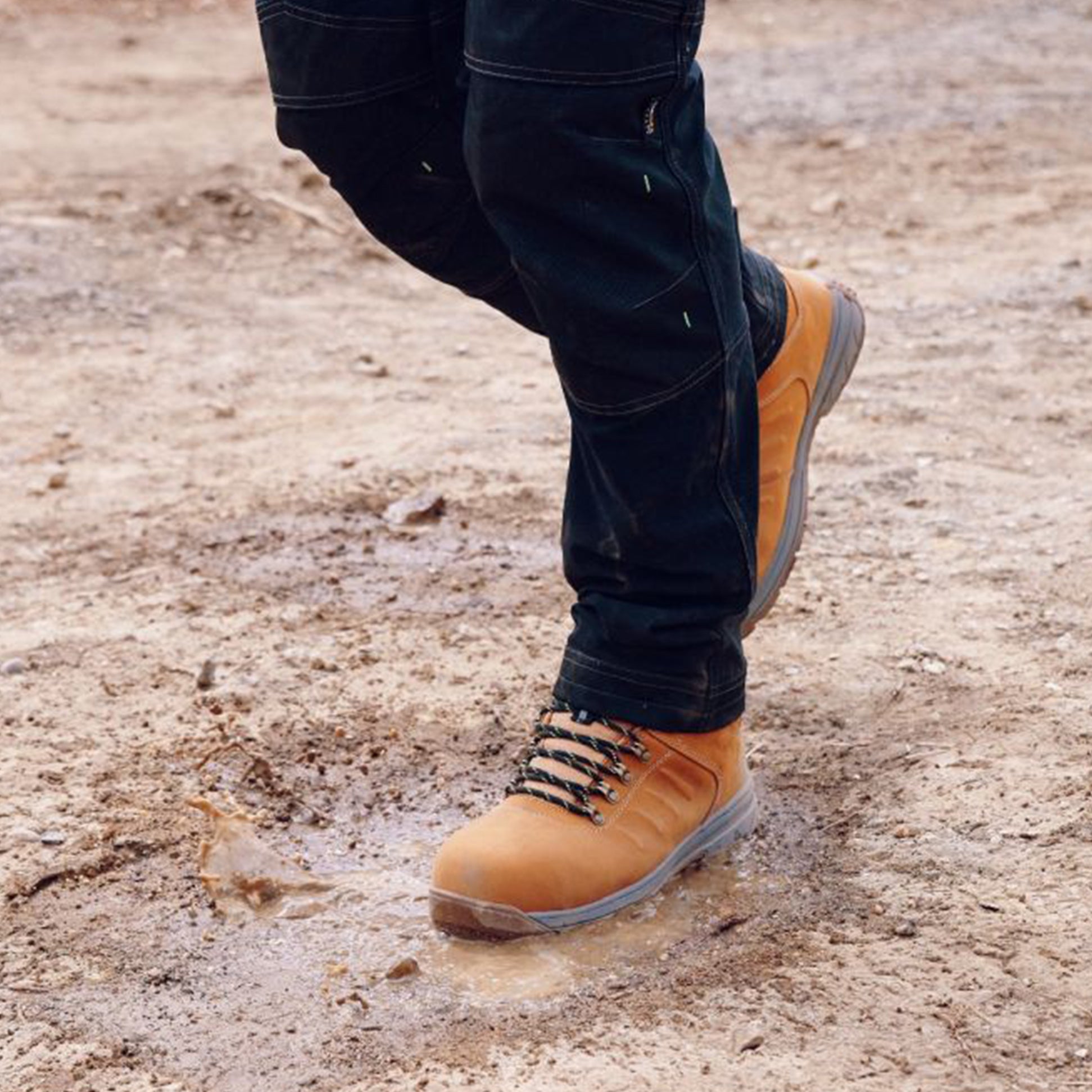 Apache MOOSE Unisex Boots Wheat