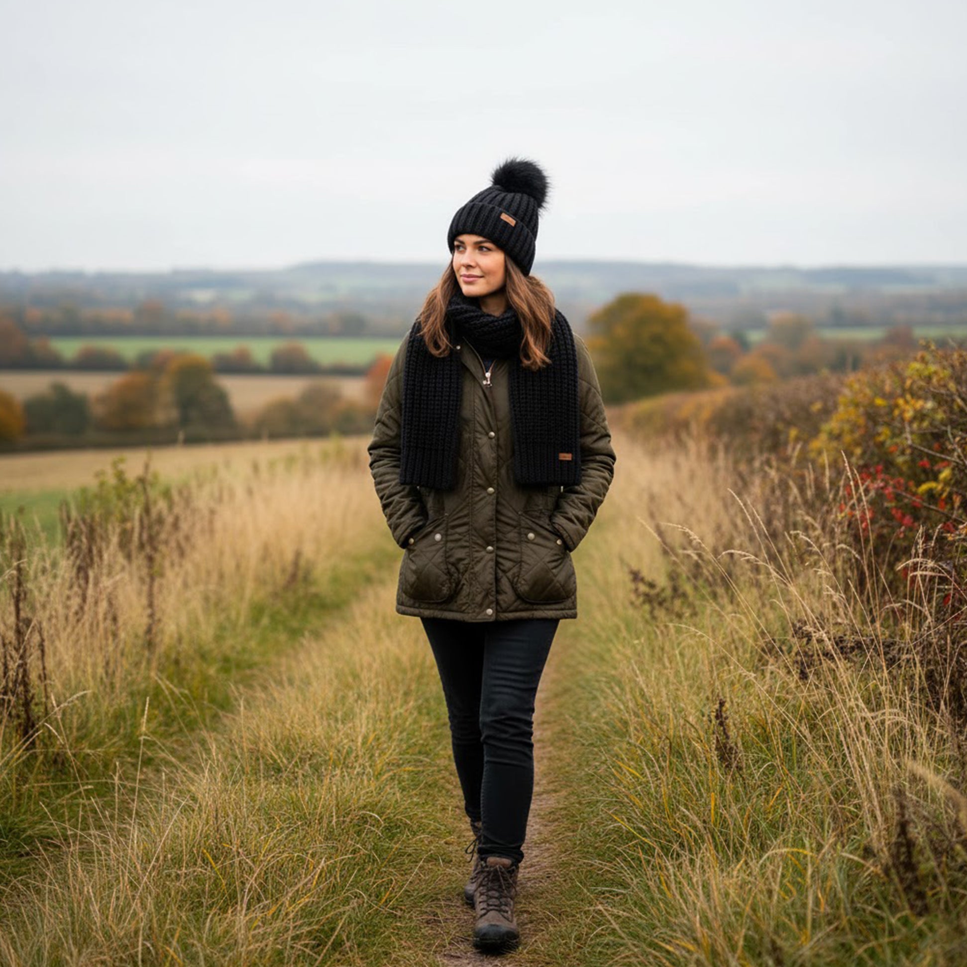 Barbour SALTBURN BEANIE & SCARF Womens Gift Set Black
