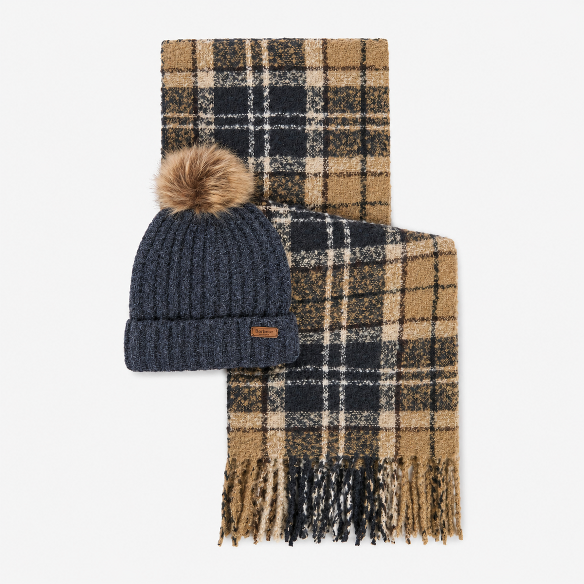 Barbour SALTBURN BEANIE & TARTAN SCARF GIFT SET Womens Beanie Birchwood