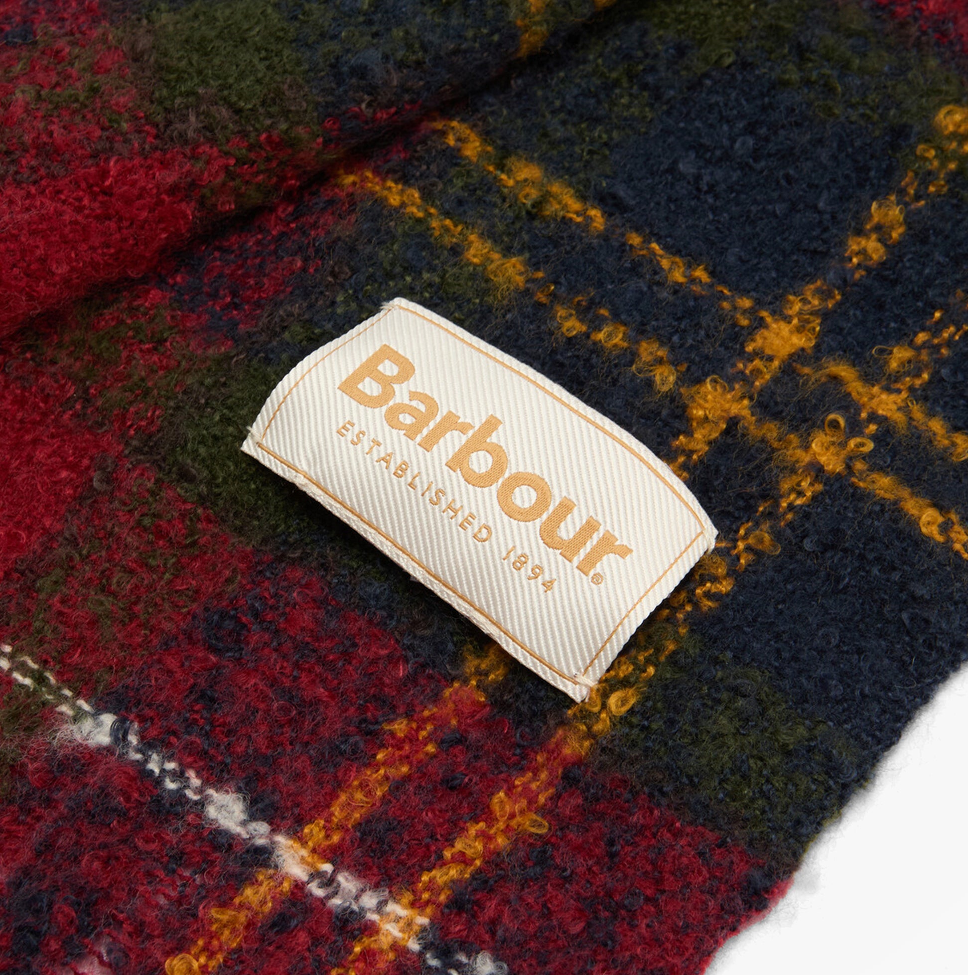 Barbour SALTBURN BEANIE & TARTAN SCARF Gift Set Womens Beanie Winterberry Tartan