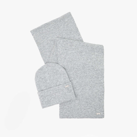 Barbour WINONA BEANIE & SCARF Gift Set Womens Beanie Light Grey front view of beanie and scarf set