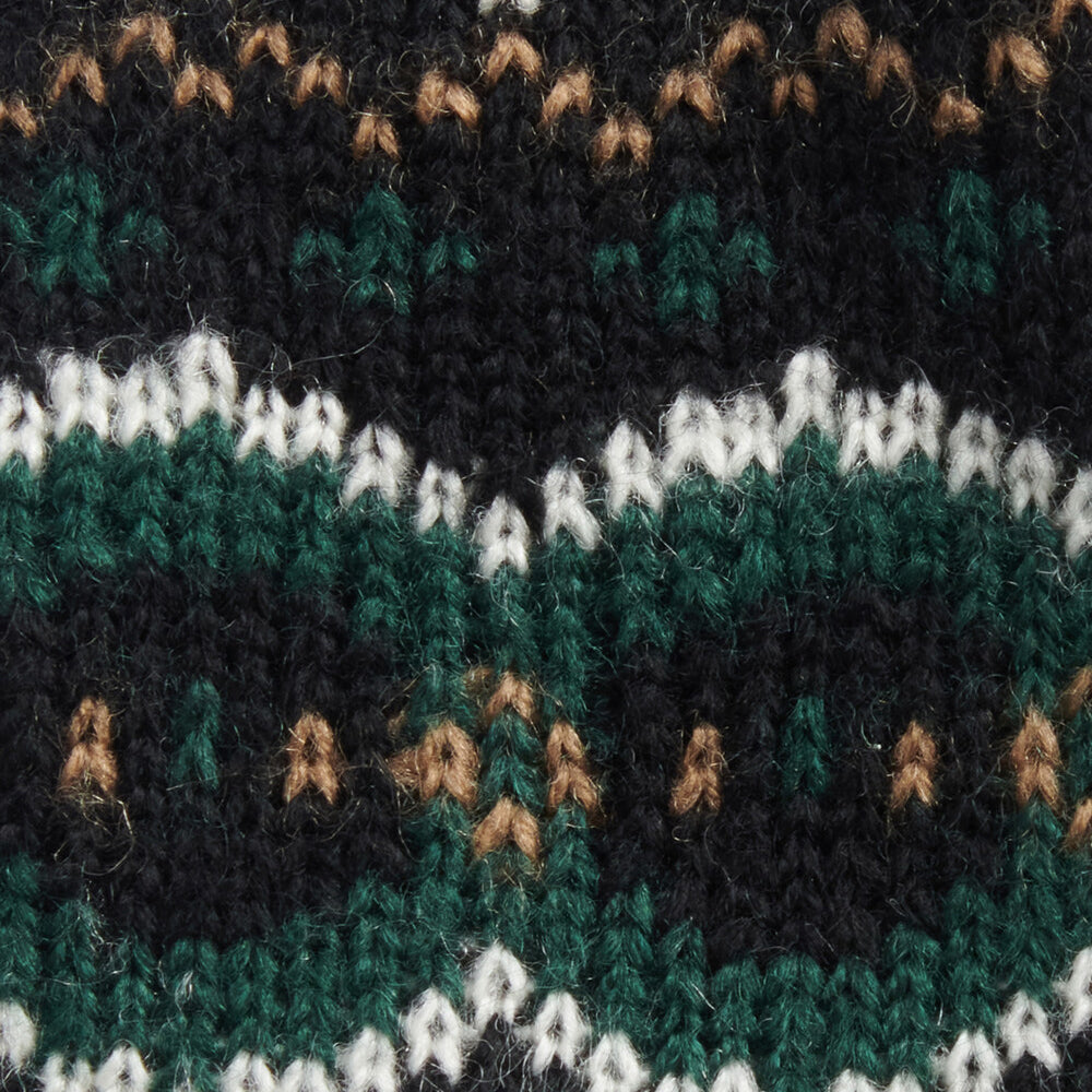Barbour CASE FAIR ISLE GLOVES Mens Green Loch detail view of knitted pattern in green, black, and white shades.