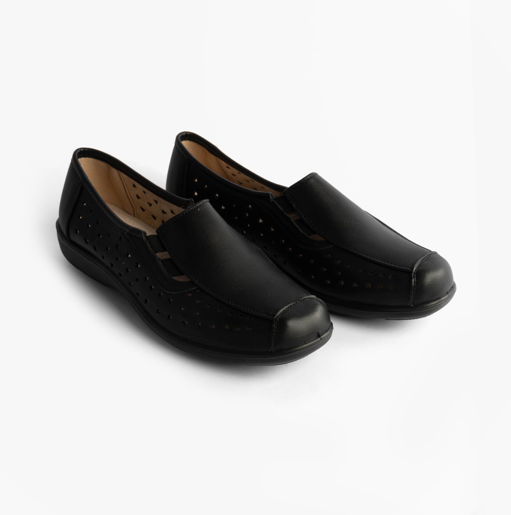 Boulevard MARSHA Womens Cut-Out Slip-On Shoes Black