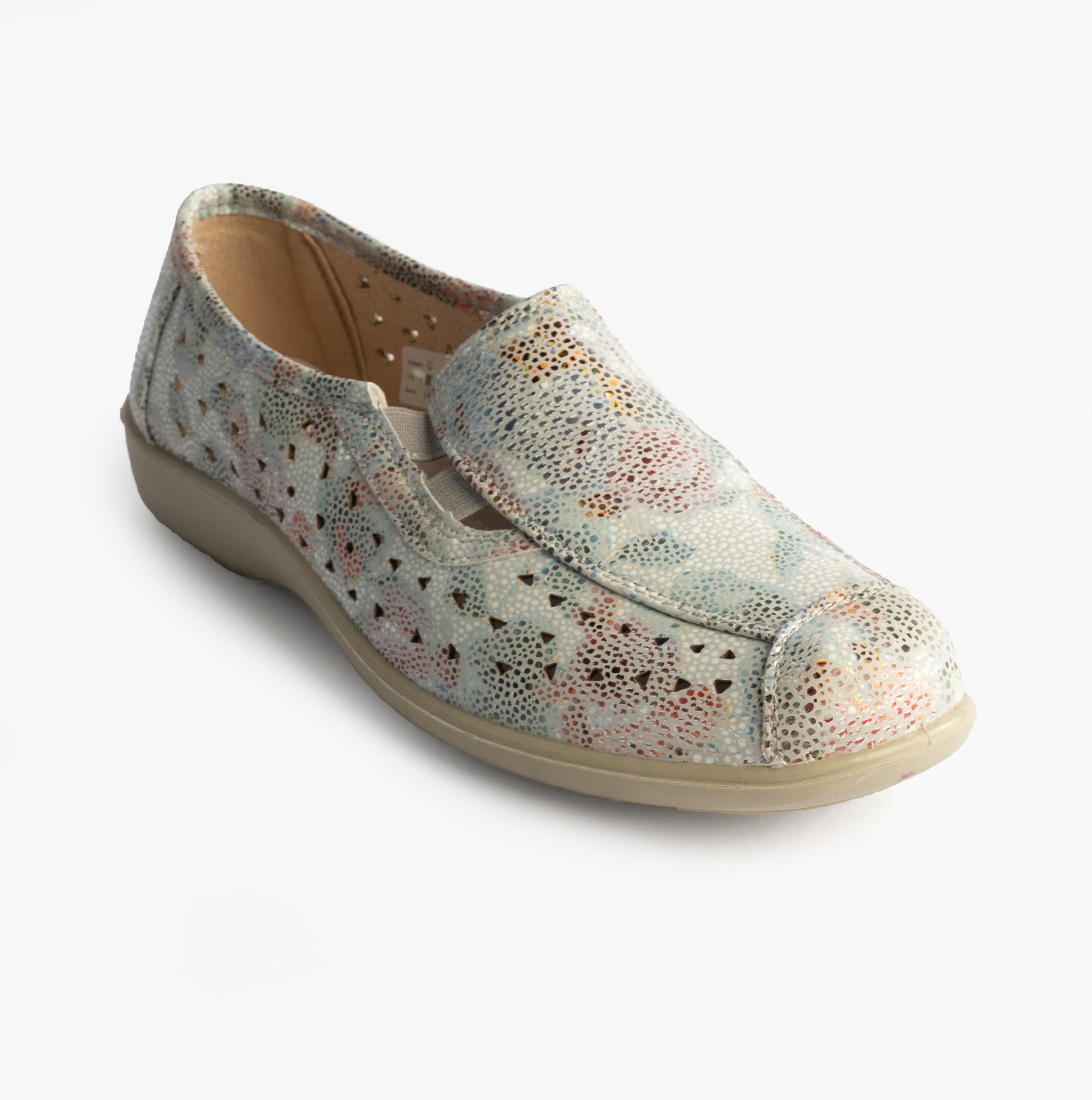 Boulevard MARSHA Womens Cut-Out Slip-On Shoes Multi Floral