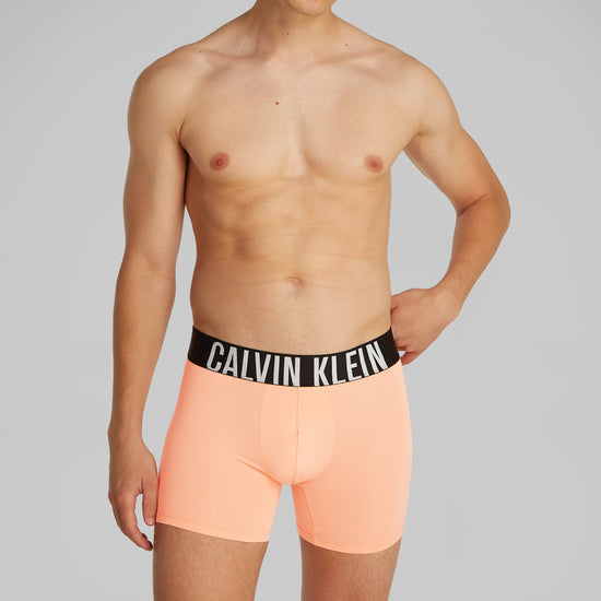 Calvin-Klein_SP2025_VVM_000NB3612AVVM_2.jpg