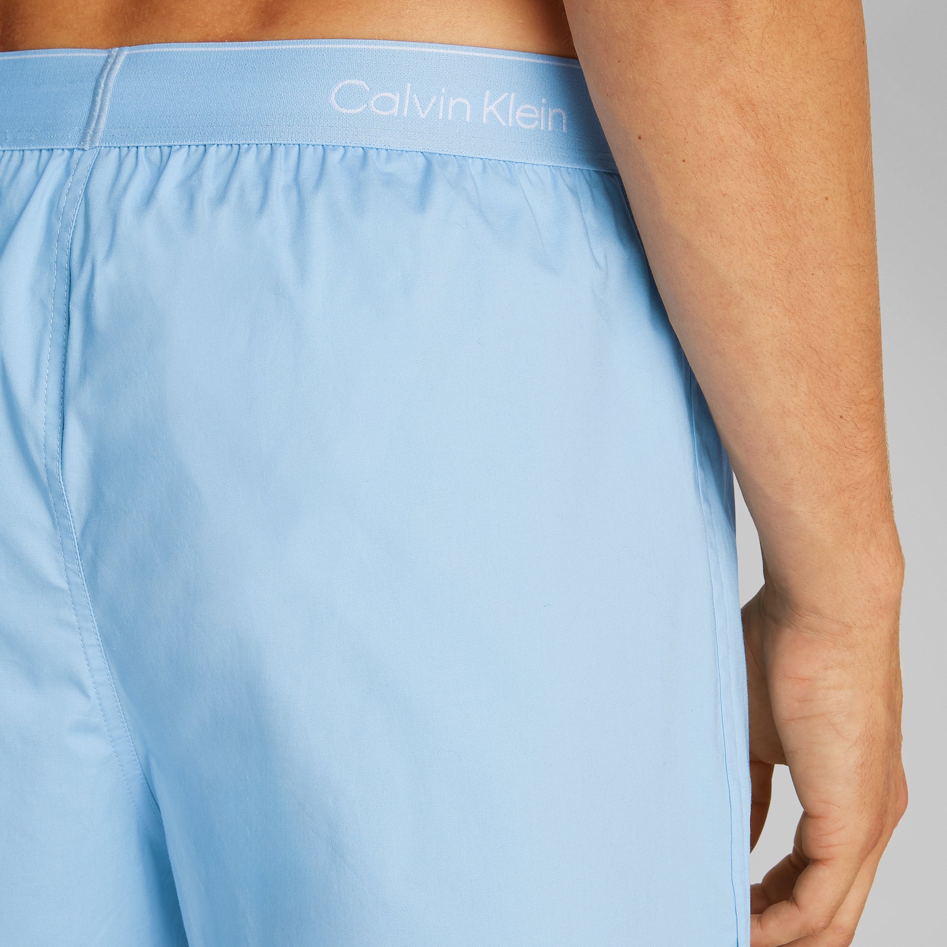 Calvin-Klein_SP2025_W8O_LV00NB4267W8O_4.jpg