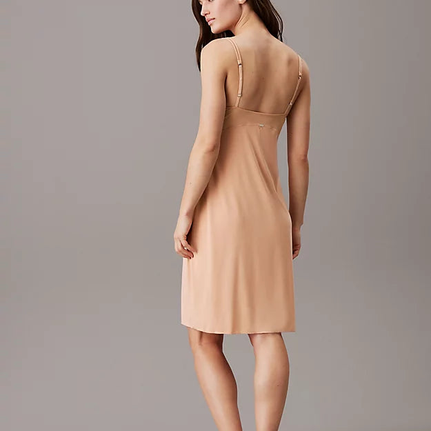 Calvin Klein SCULPT LACE LOUNGE Full Slip Nightdress Womens Subtle Bloom