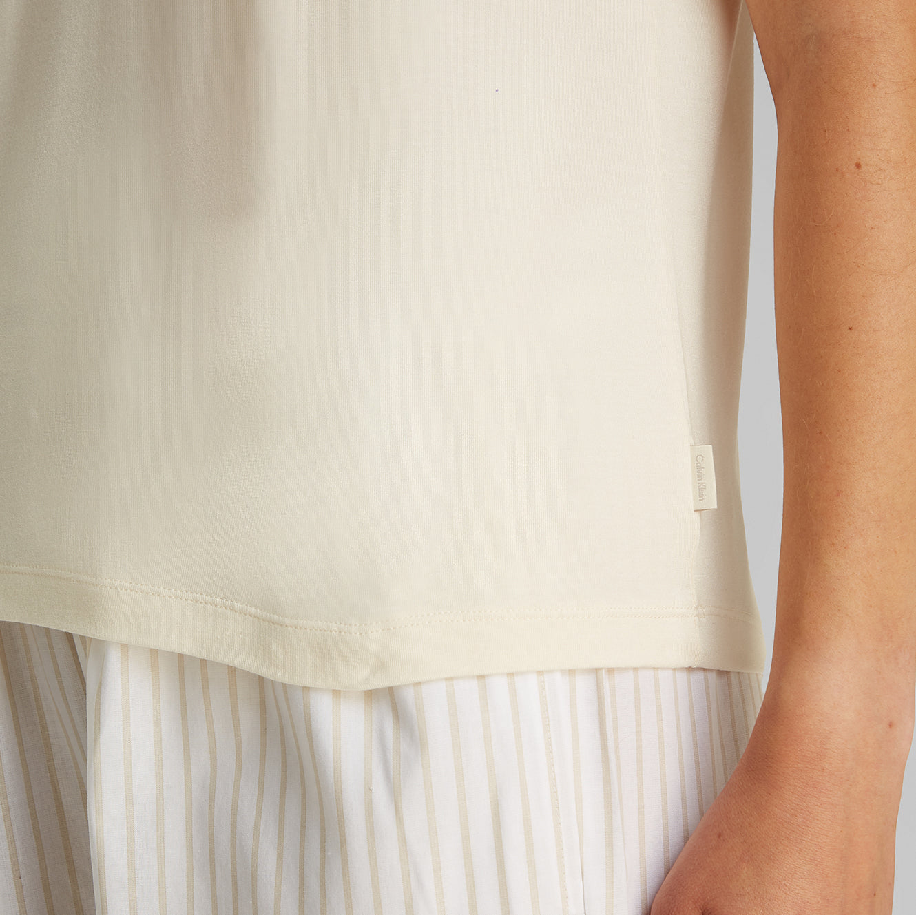 CalvinKlein-[LV00QS7435101]-Ivory-4.jpg