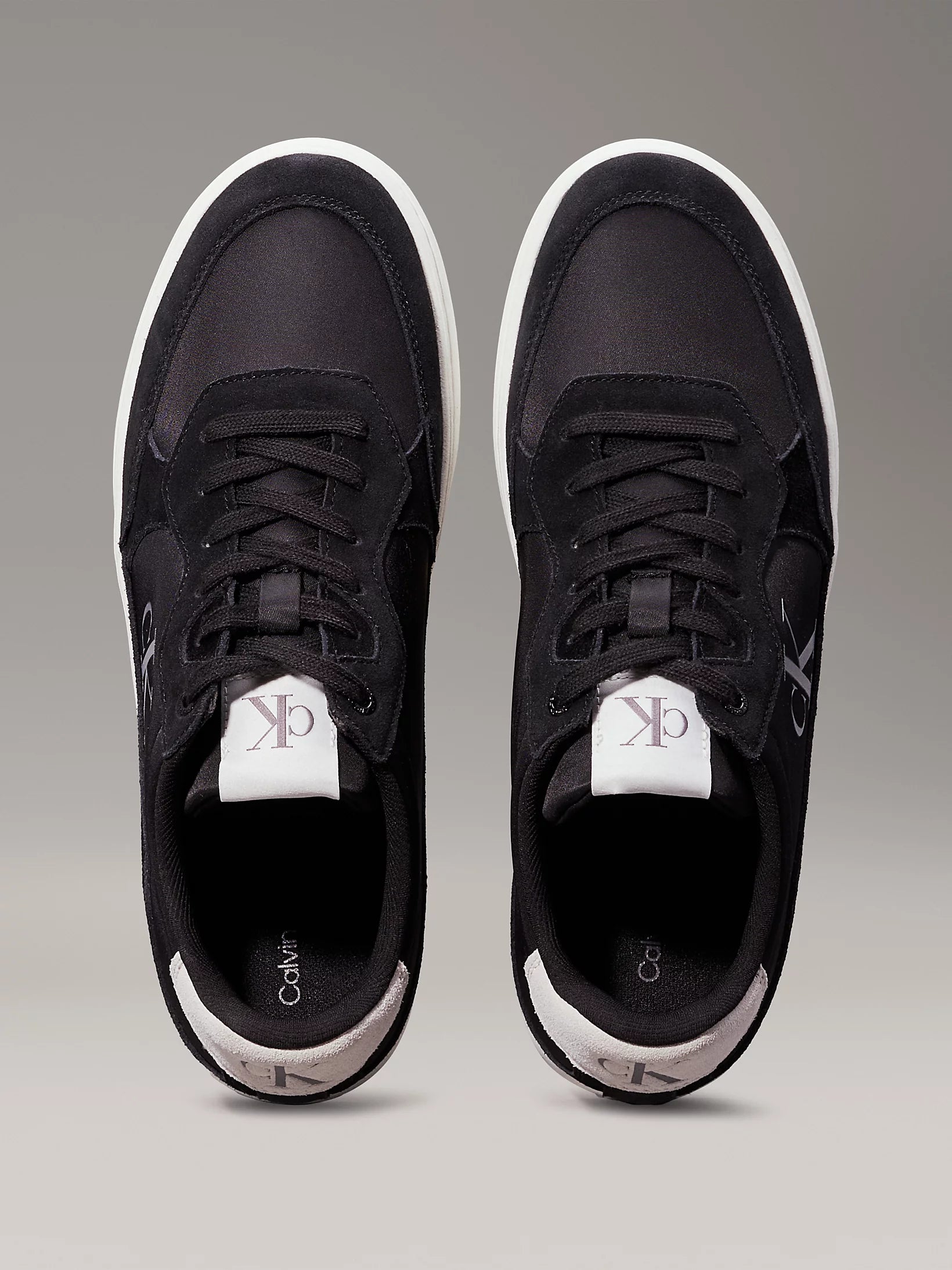 CalvinKlein-[YM0YM011000GM]-Black-BrightWhite-2.webp