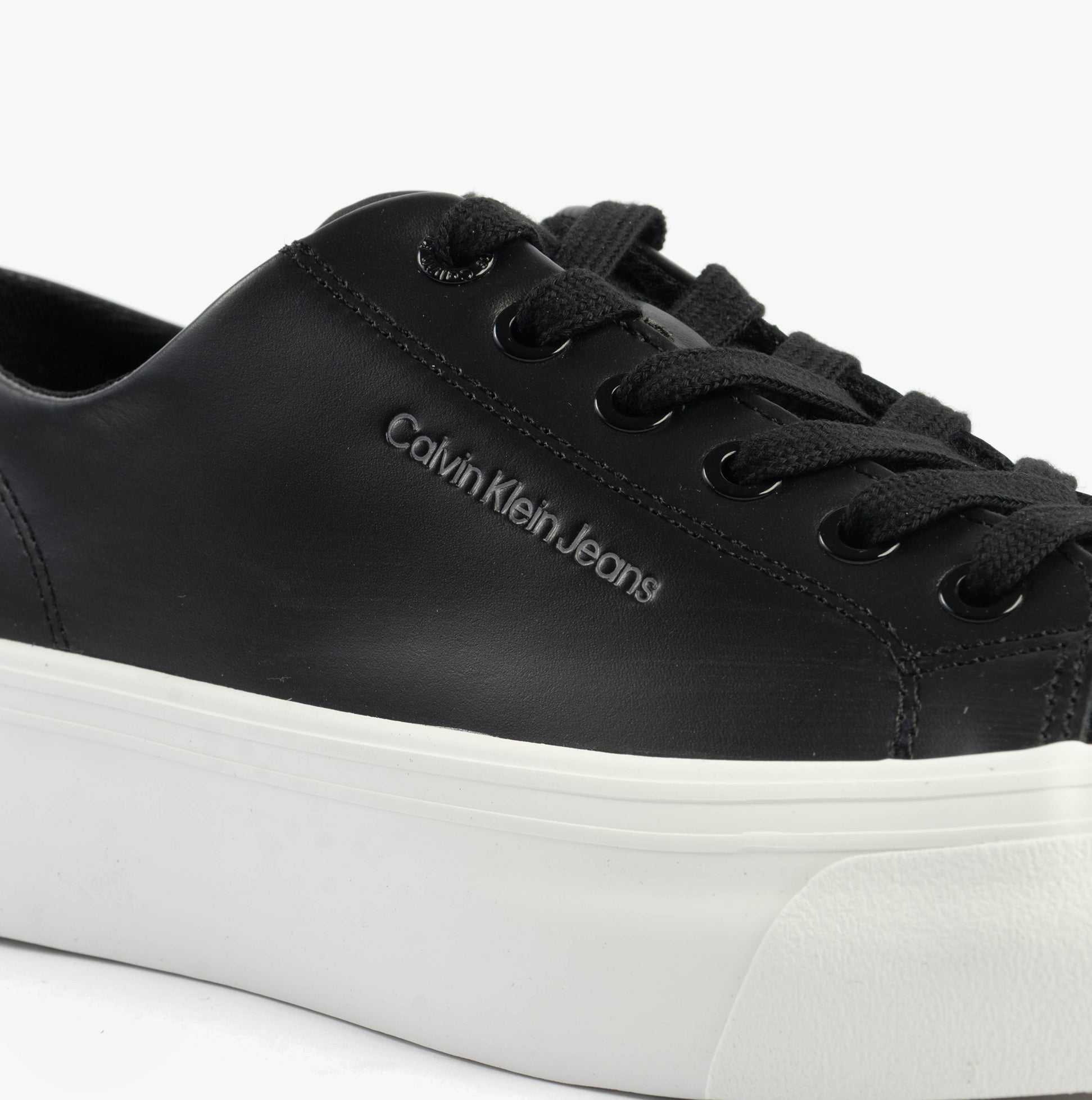 CalvinKlein-[YW0YW017710GM]-Black-BrightWhite-6.jpg