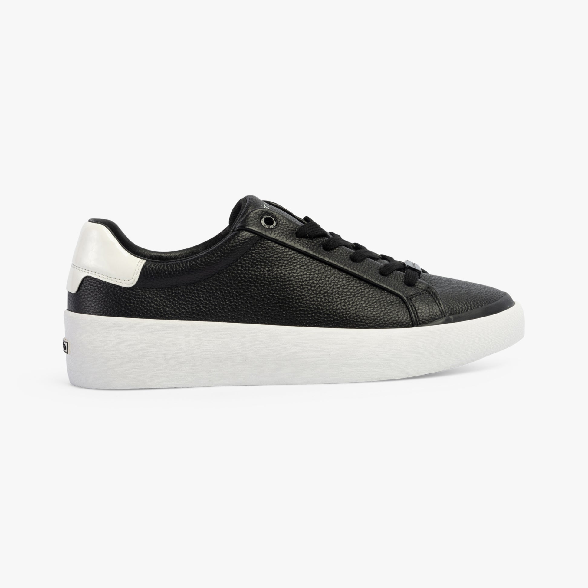 Calvin Klein VULCANISED LACE UP Womens Trainers Black / White