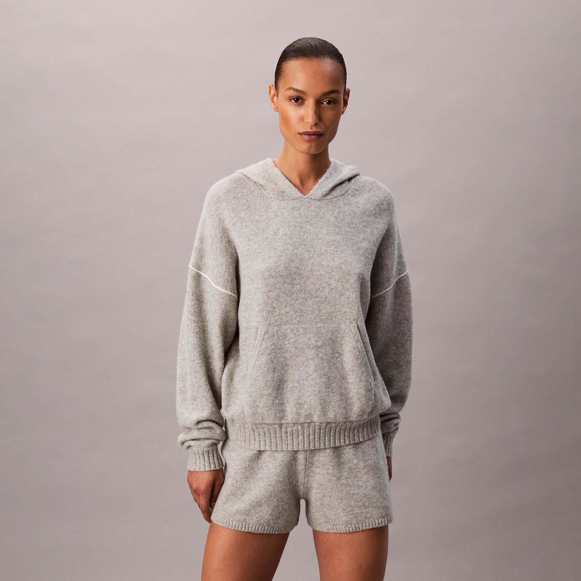 Calvin Klein PLUSH HOODIE. Womens Hoodies Grey Heather