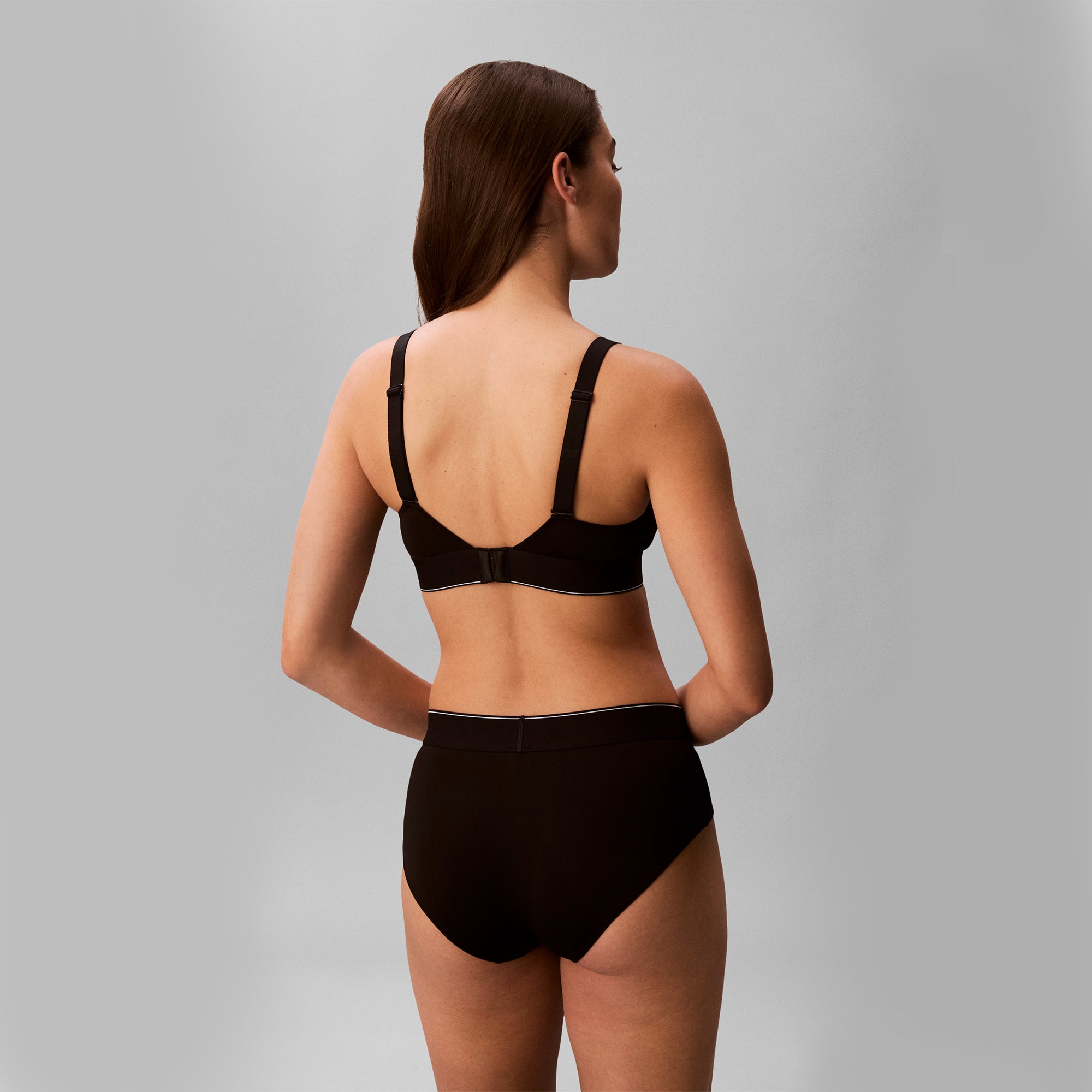 Calvin Klein LIGHTLY LINED BRALETTE Womens Shorts Black