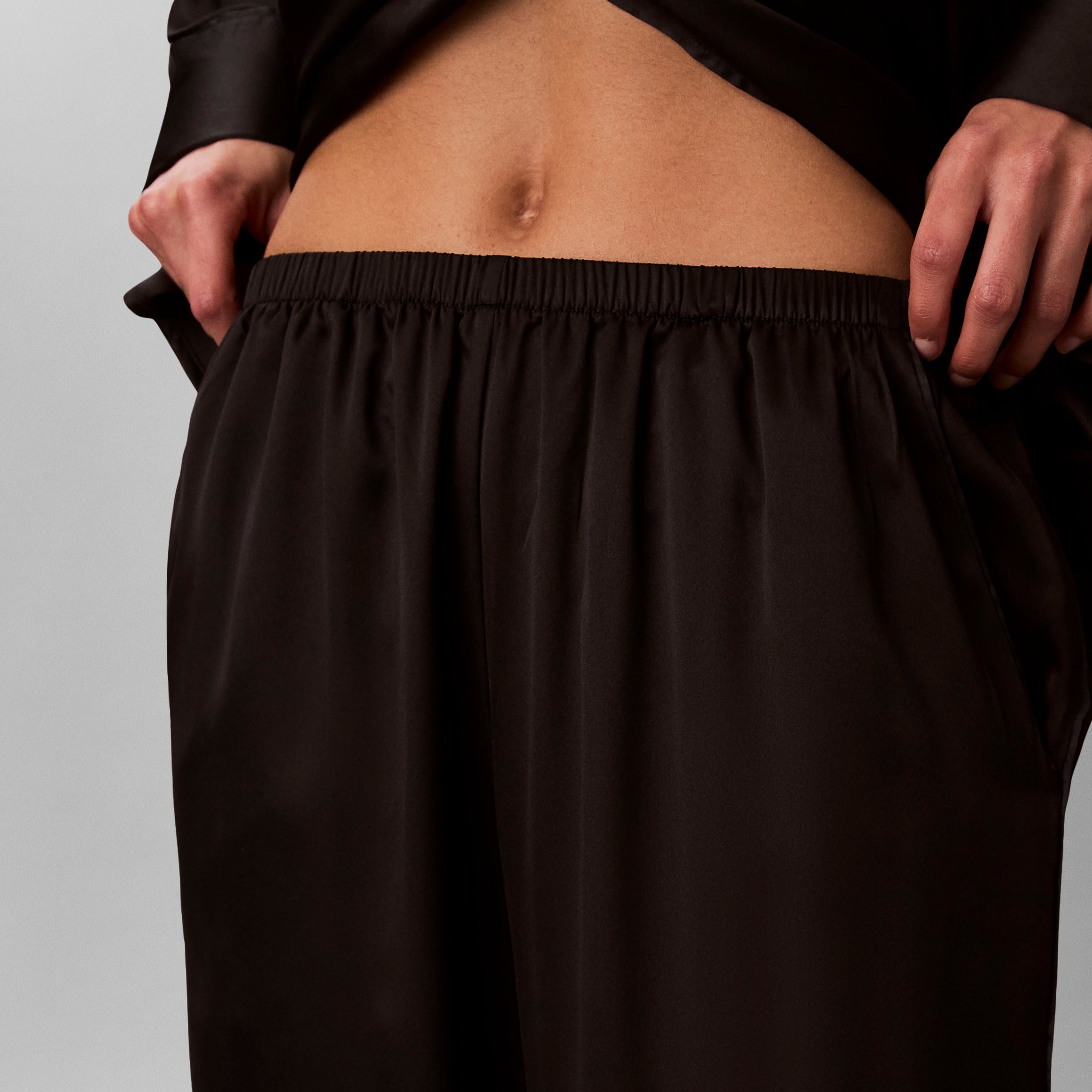 Calvin Klein SATIN SET Womens Pyjama Set Black