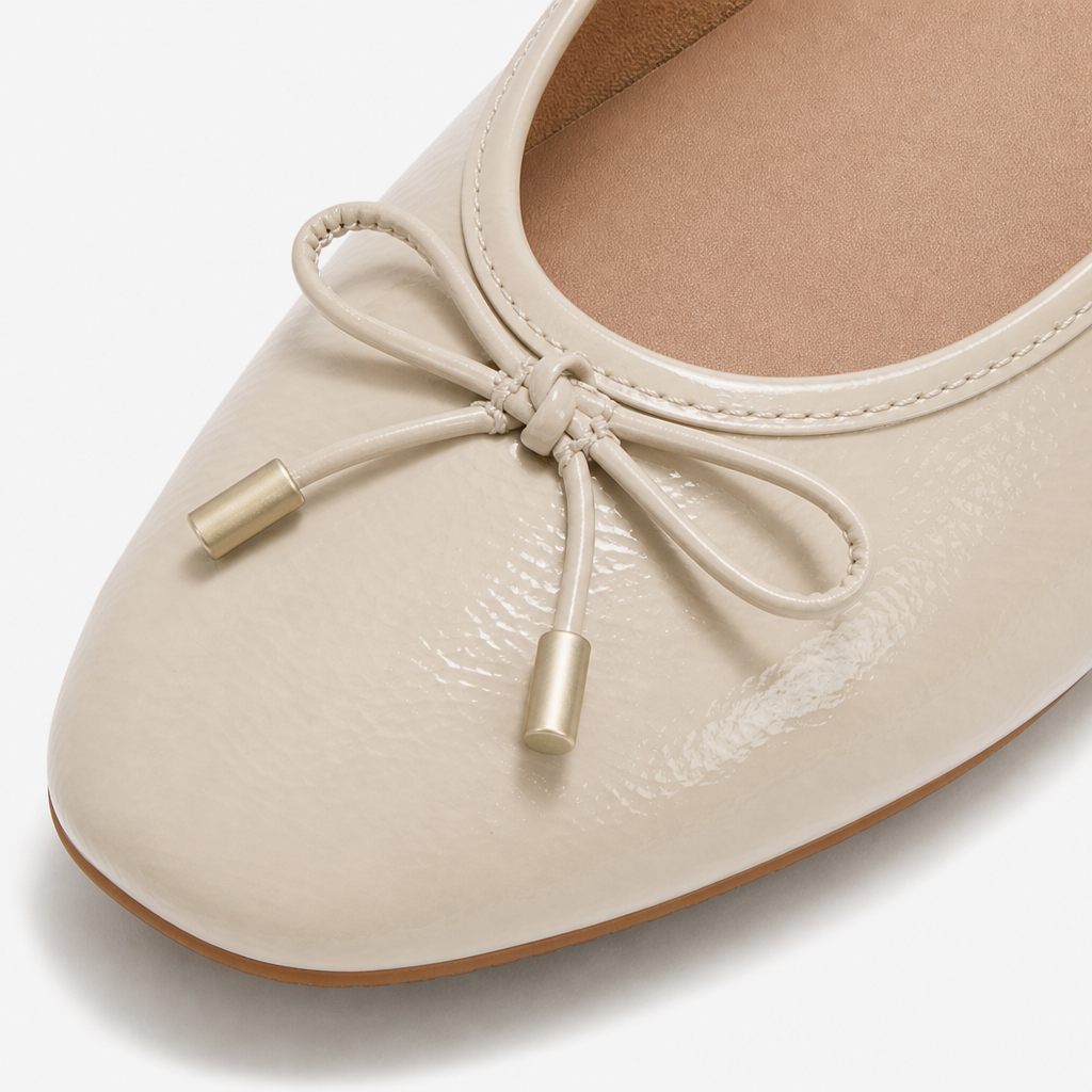 FitFlop DELICATO BOW TEXTURED PATENT-LEATHER Womens Ballerina Shoes Hazy Taupe