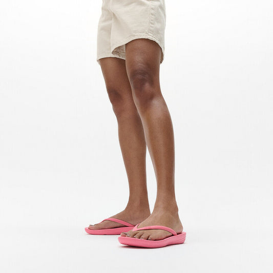IQUSHION ERGONOMIC Womens Flip Flops Geranium Pink