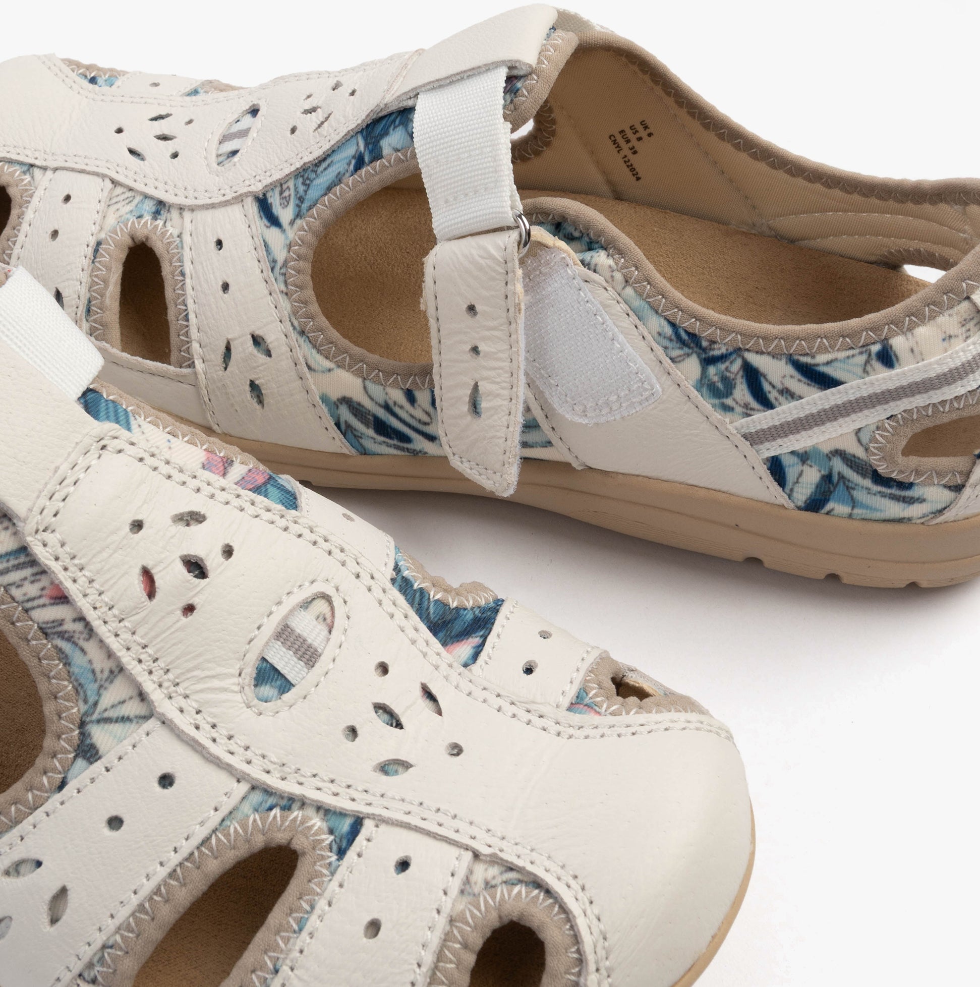 Free Spirit CLEVELAND Womens Sandals White/Multi