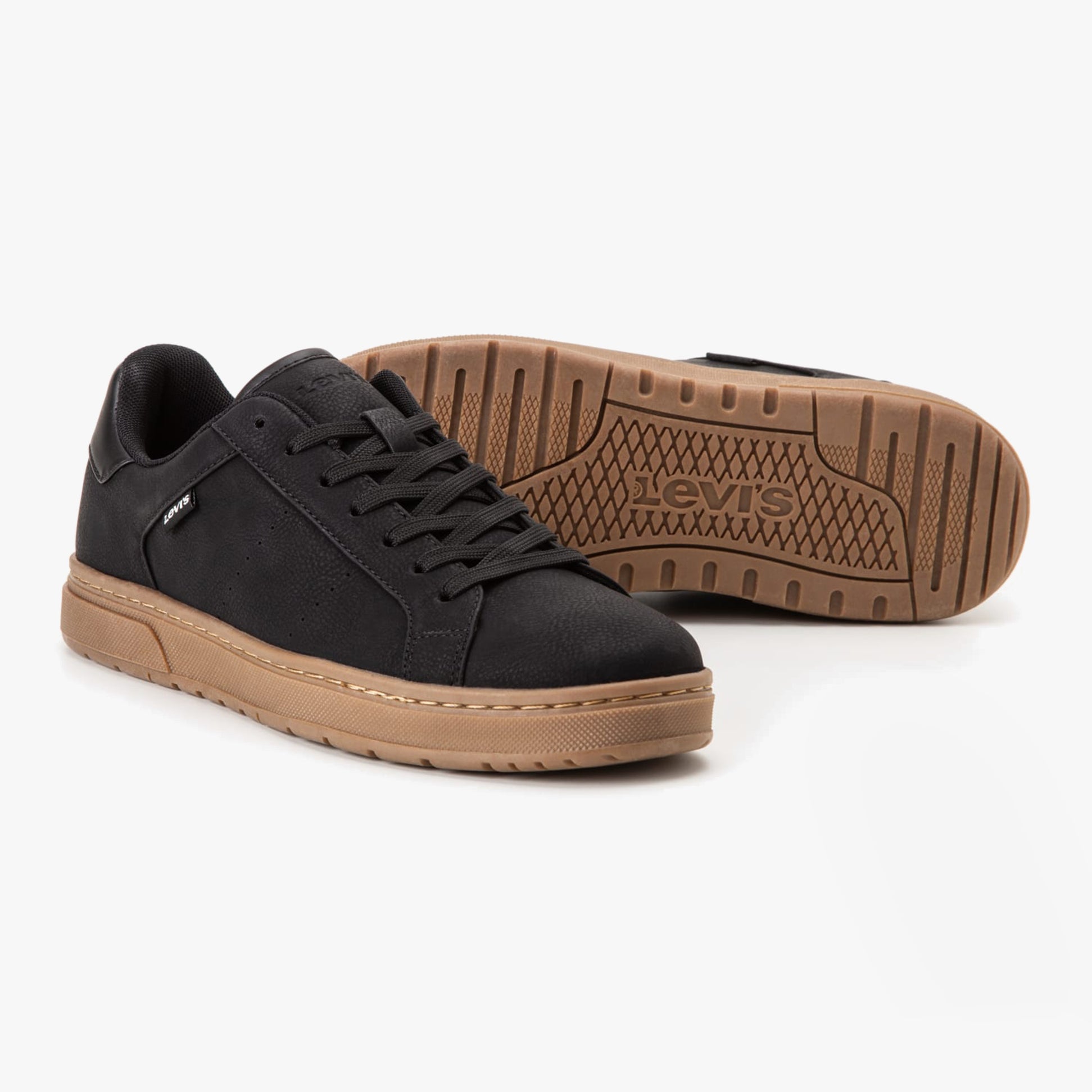 Levi's PIPER Mens Trainers Black/Gum