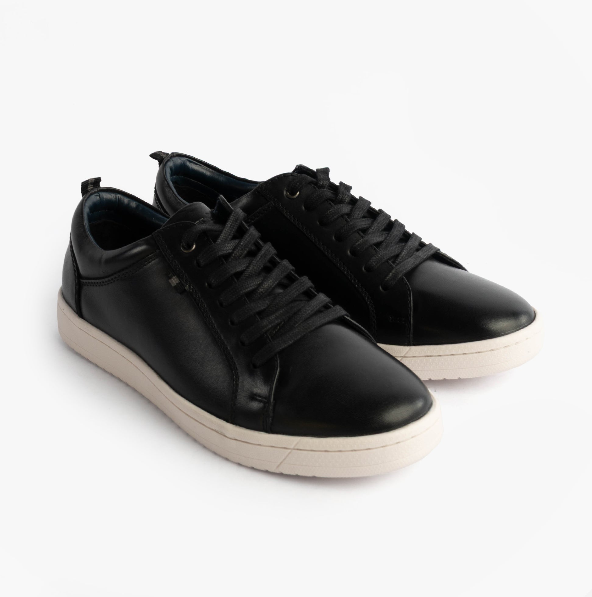 Roamers M799A Mens Trainers Black