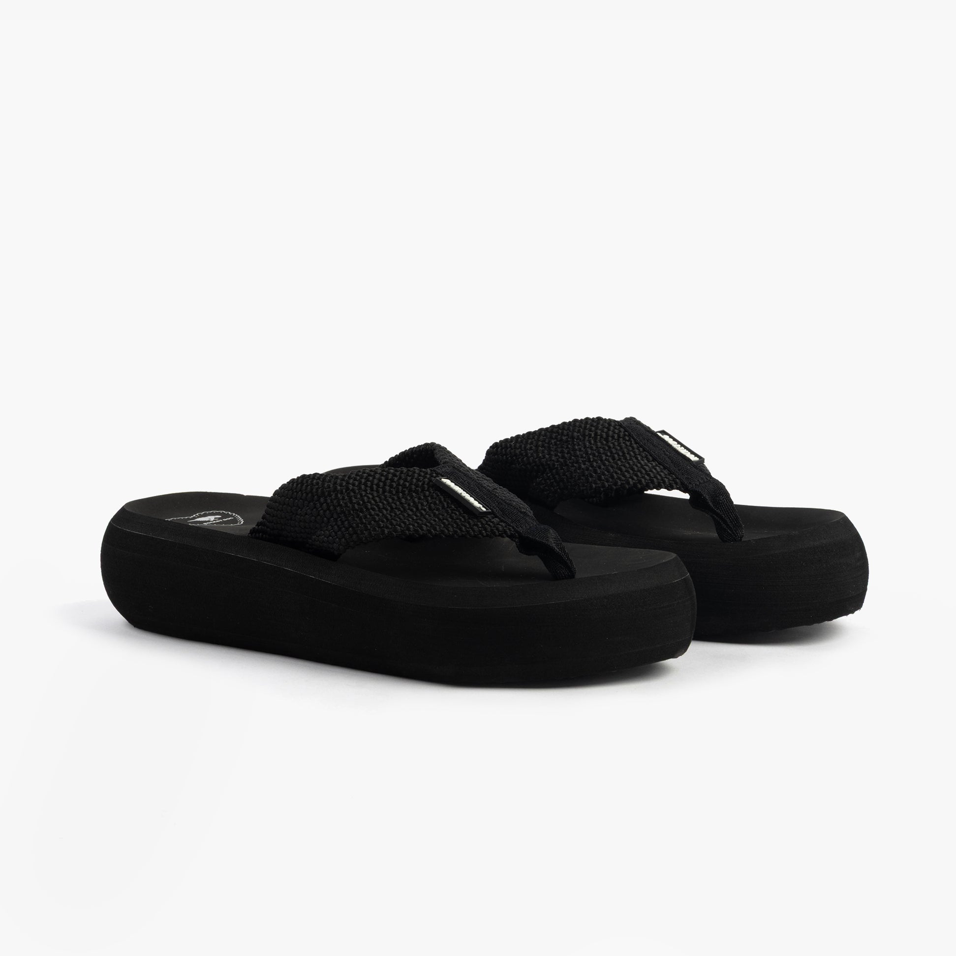 Rocket Dog SANDY WEBBING Womens Sandals Black side view showcasing the stylish platform and textile upper.