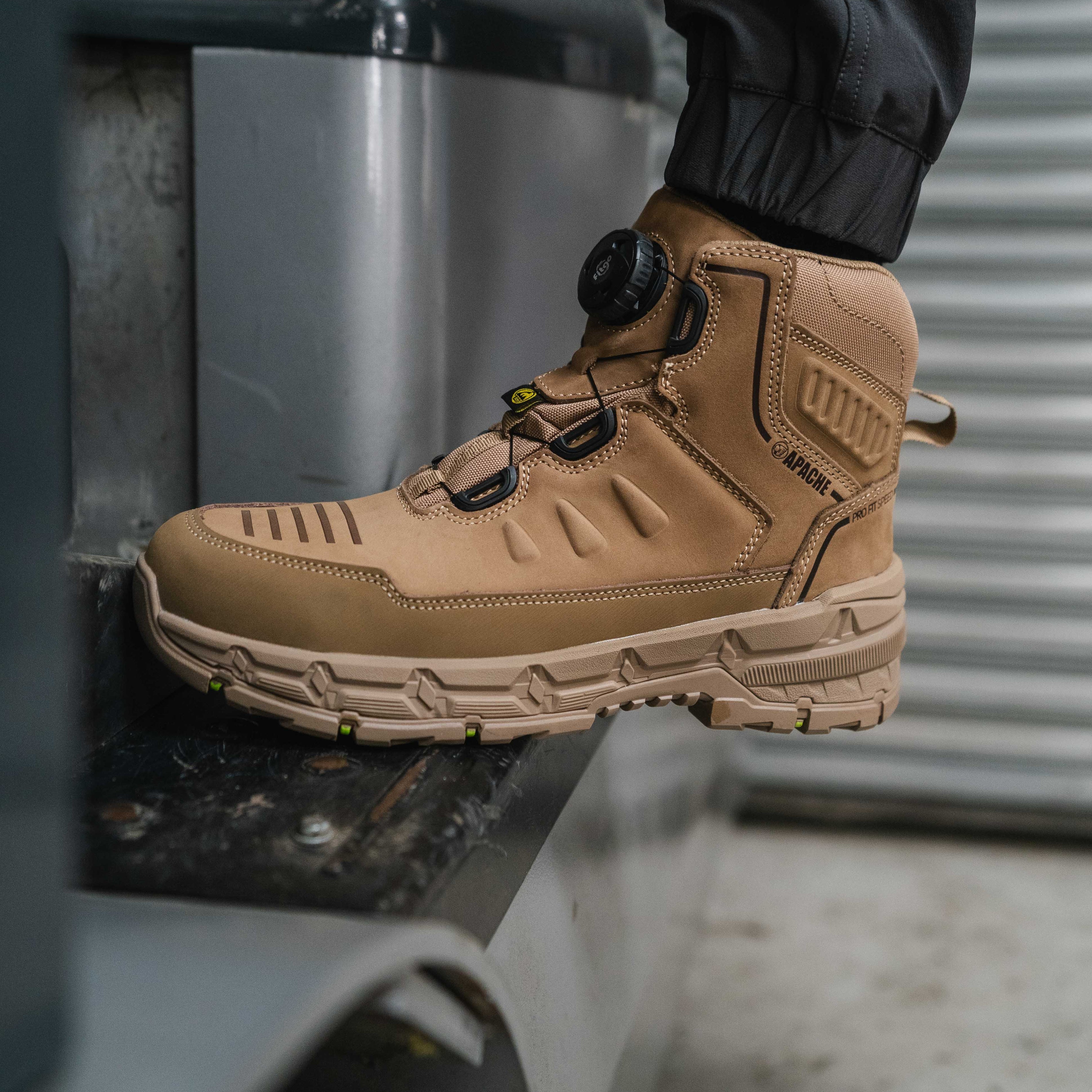 Apache STONEHENGE Unisex Adults Safety Boots Stone